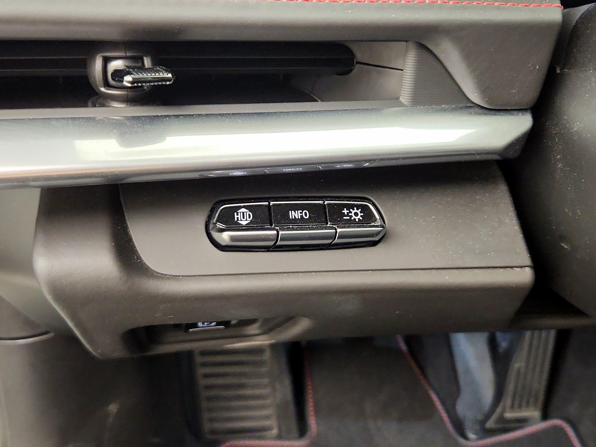 Thumbnail: 2022 Chevrolet Corvette - 13