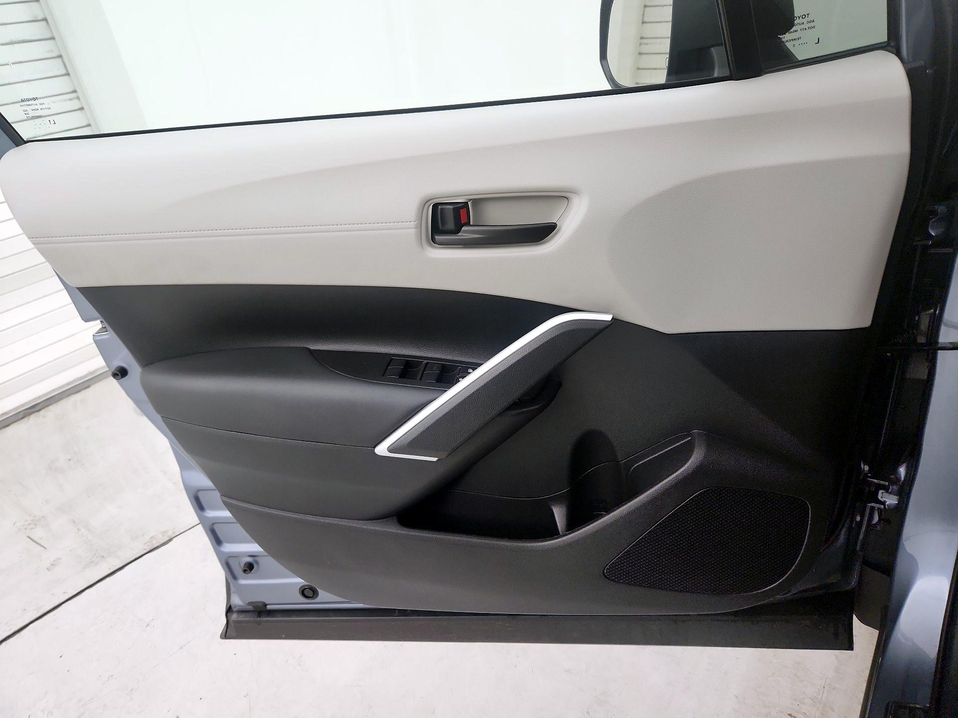 Thumbnail: 2026 Toyota Corolla Cross - 12