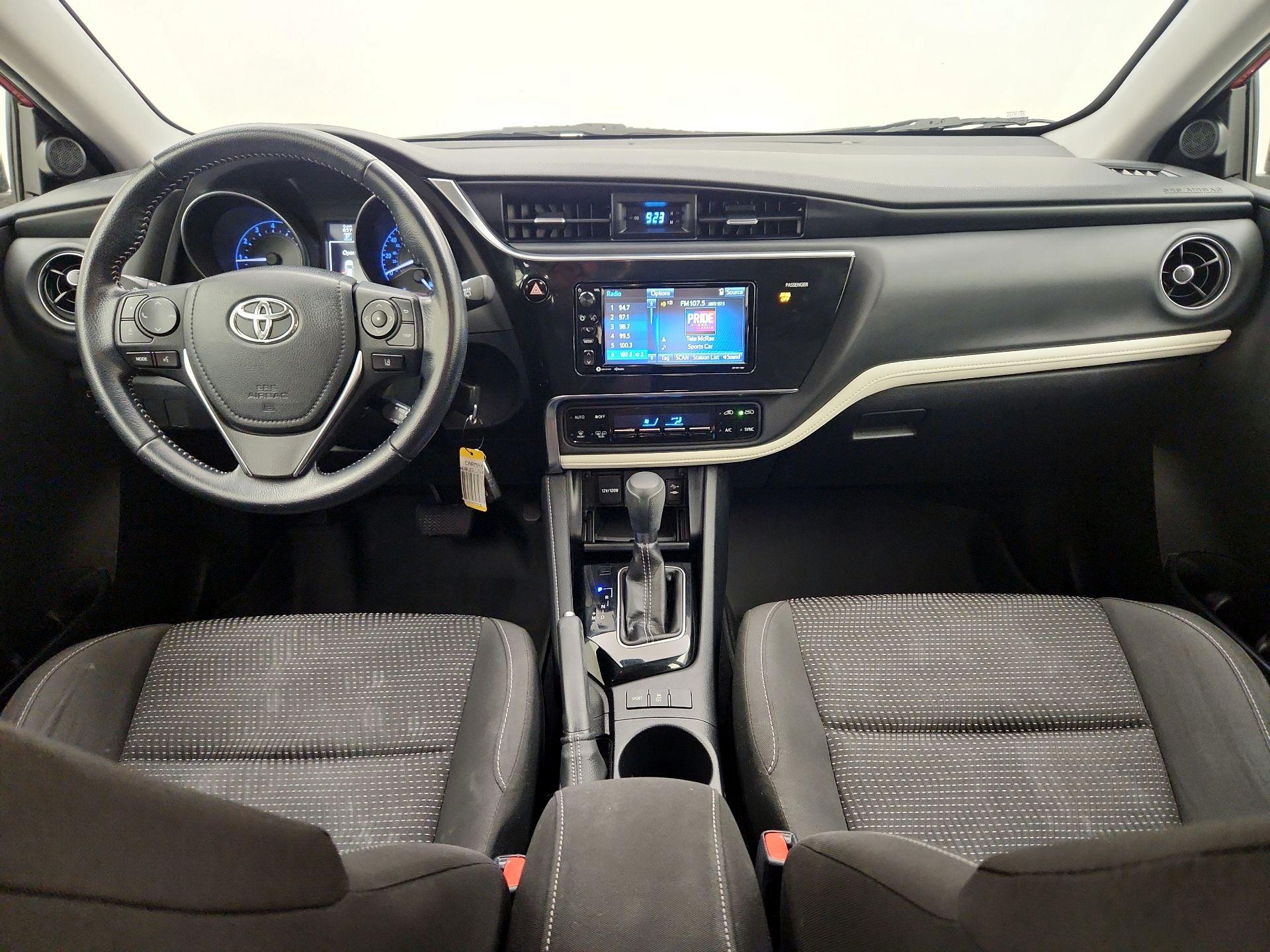 Thumbnail: 2018 Toyota Corolla iM - 9