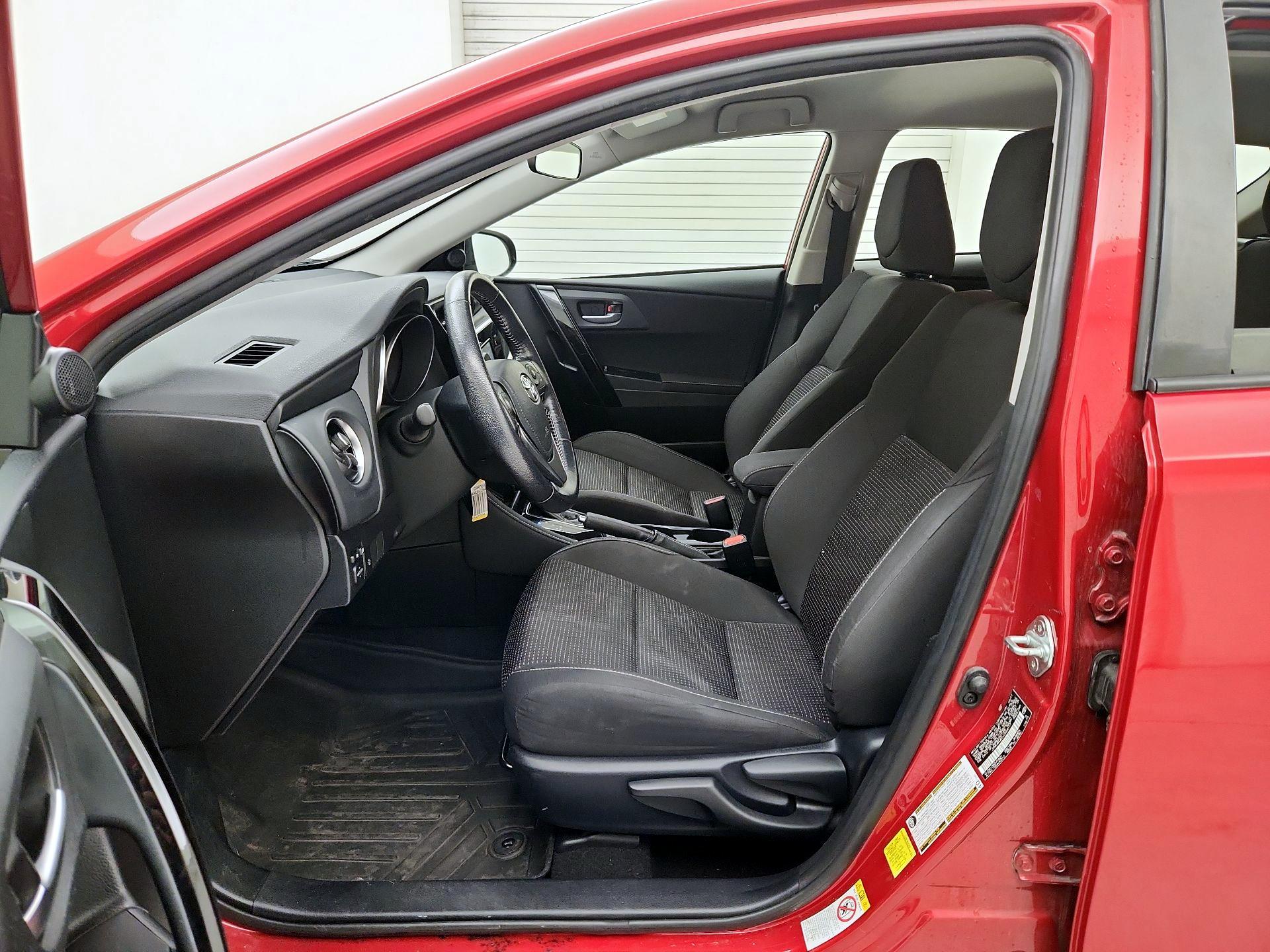 Thumbnail: 2018 Toyota Corolla iM - 11