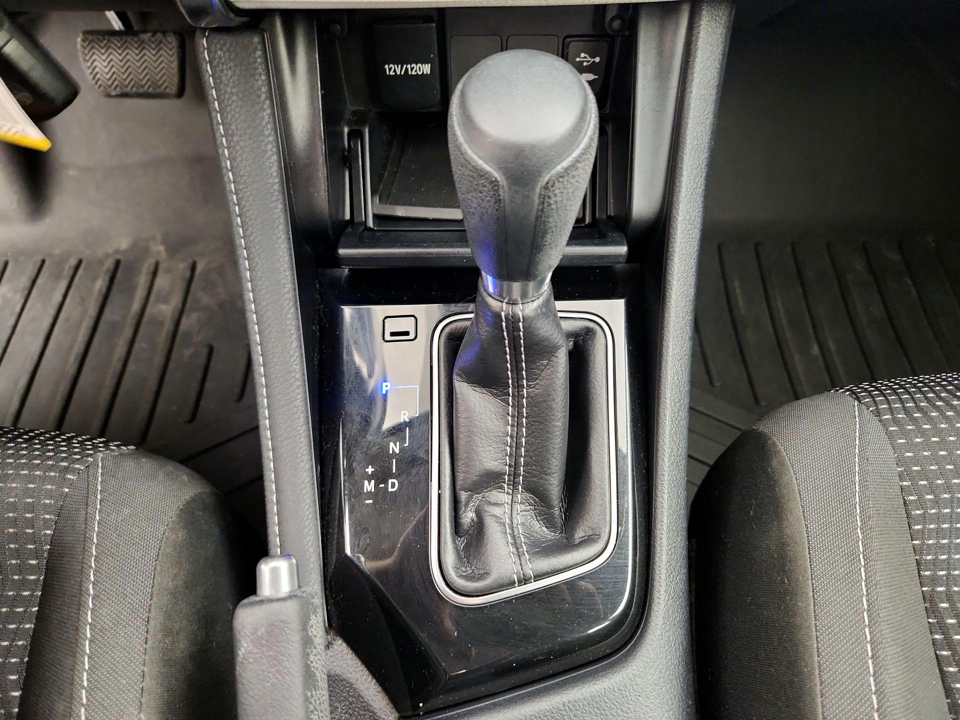 Thumbnail: 2018 Toyota Corolla iM - 17