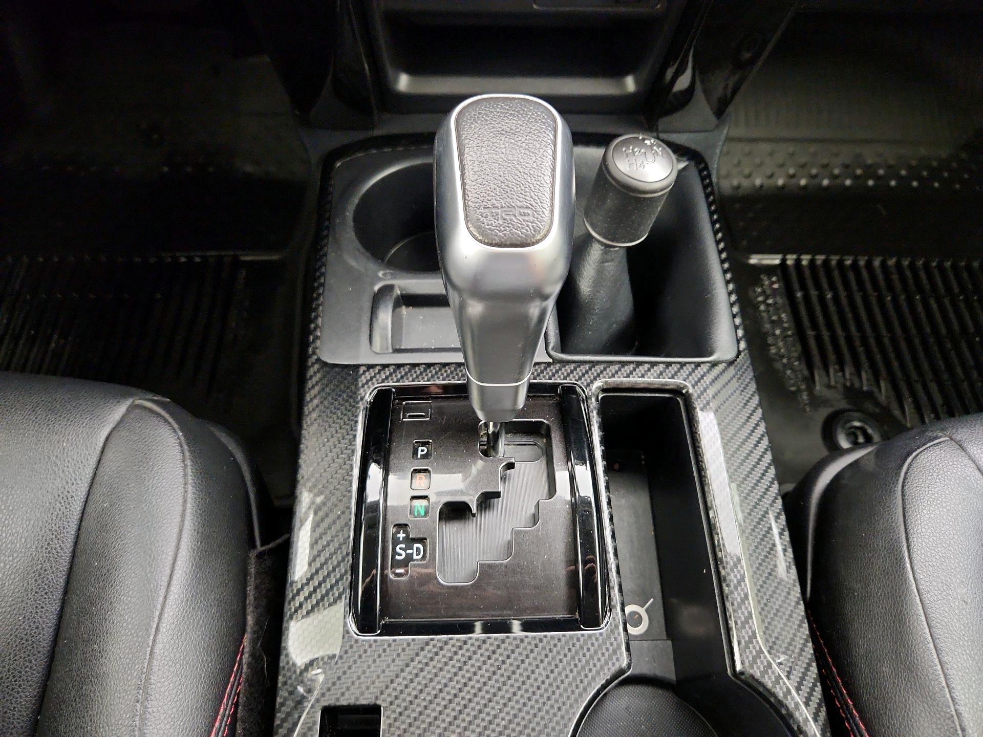 Thumbnail: 2017 Toyota 4Runner - 18