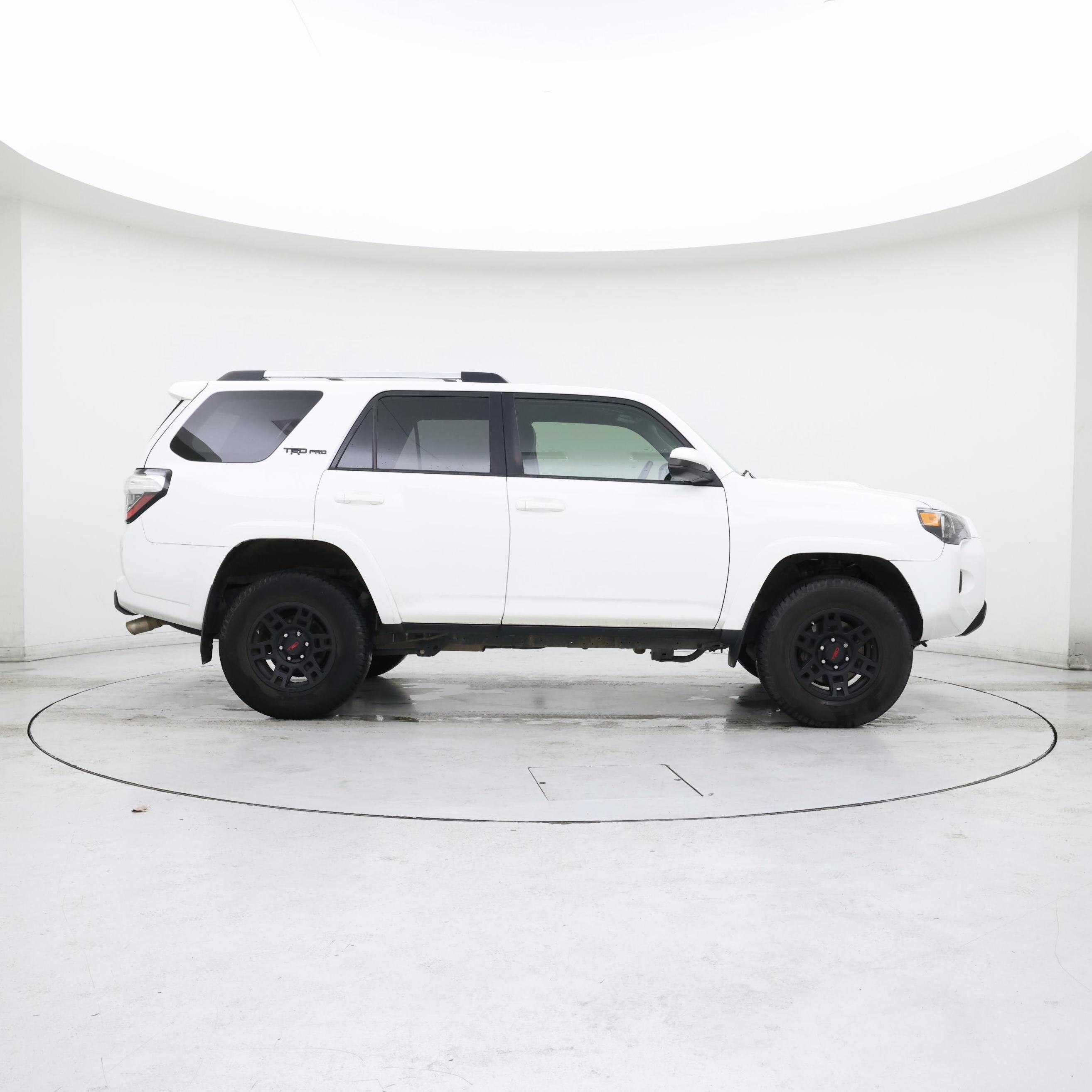 Thumbnail: 2017 Toyota 4Runner - 7