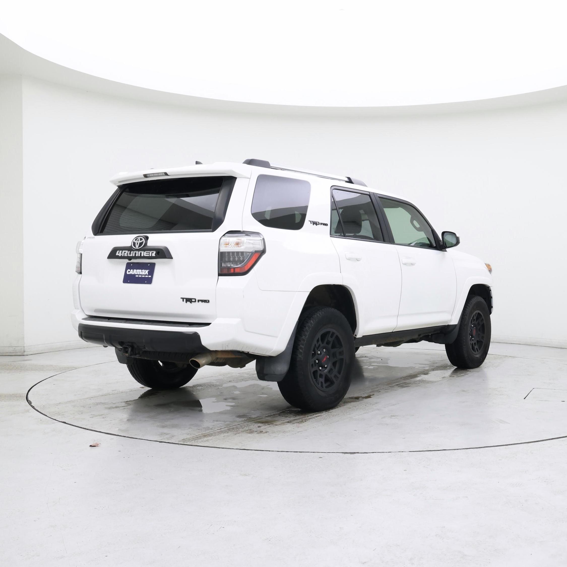 Thumbnail: 2017 Toyota 4Runner - 8