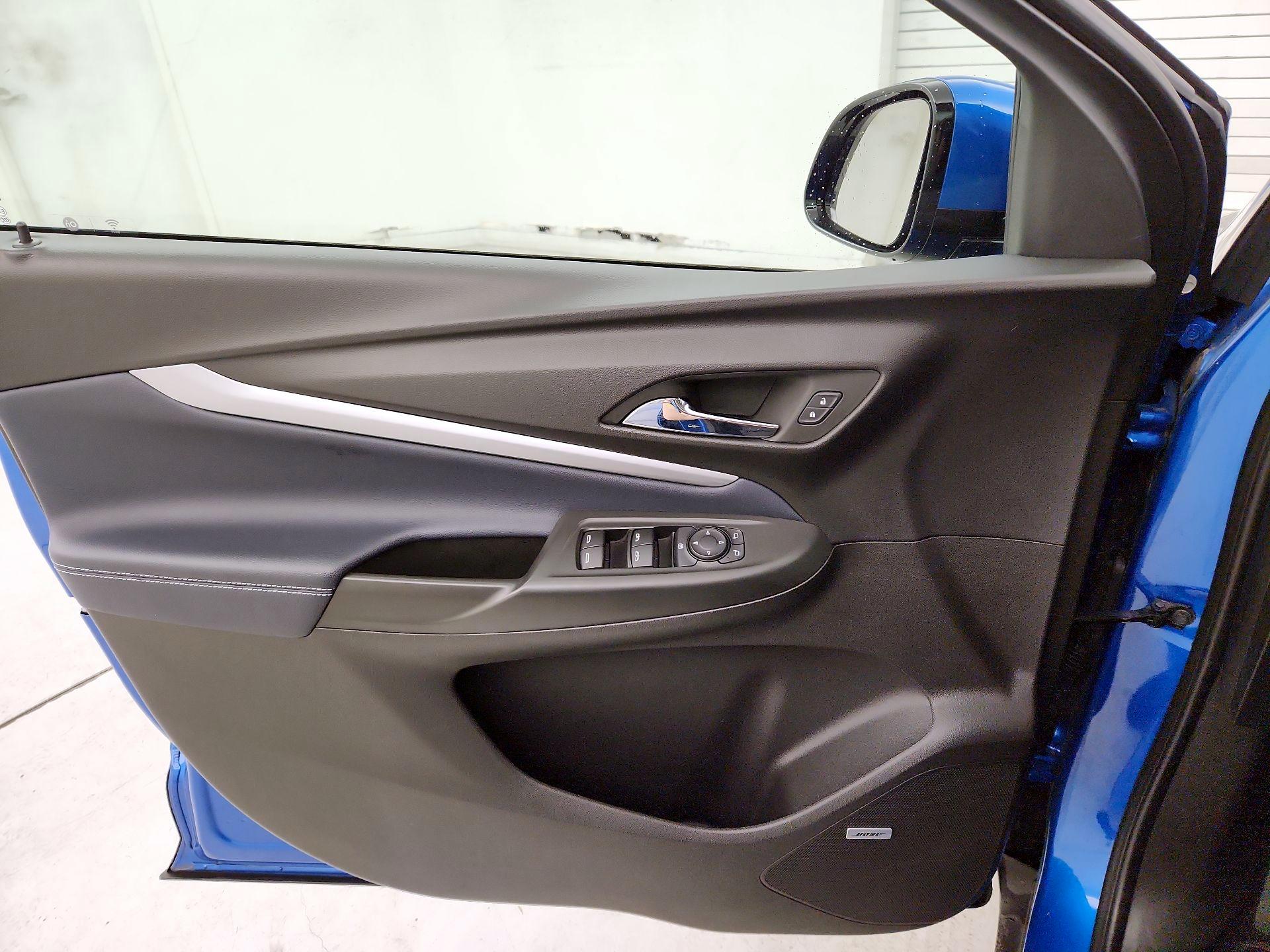 Thumbnail: 2023 Chevrolet Bolt EUV - 12