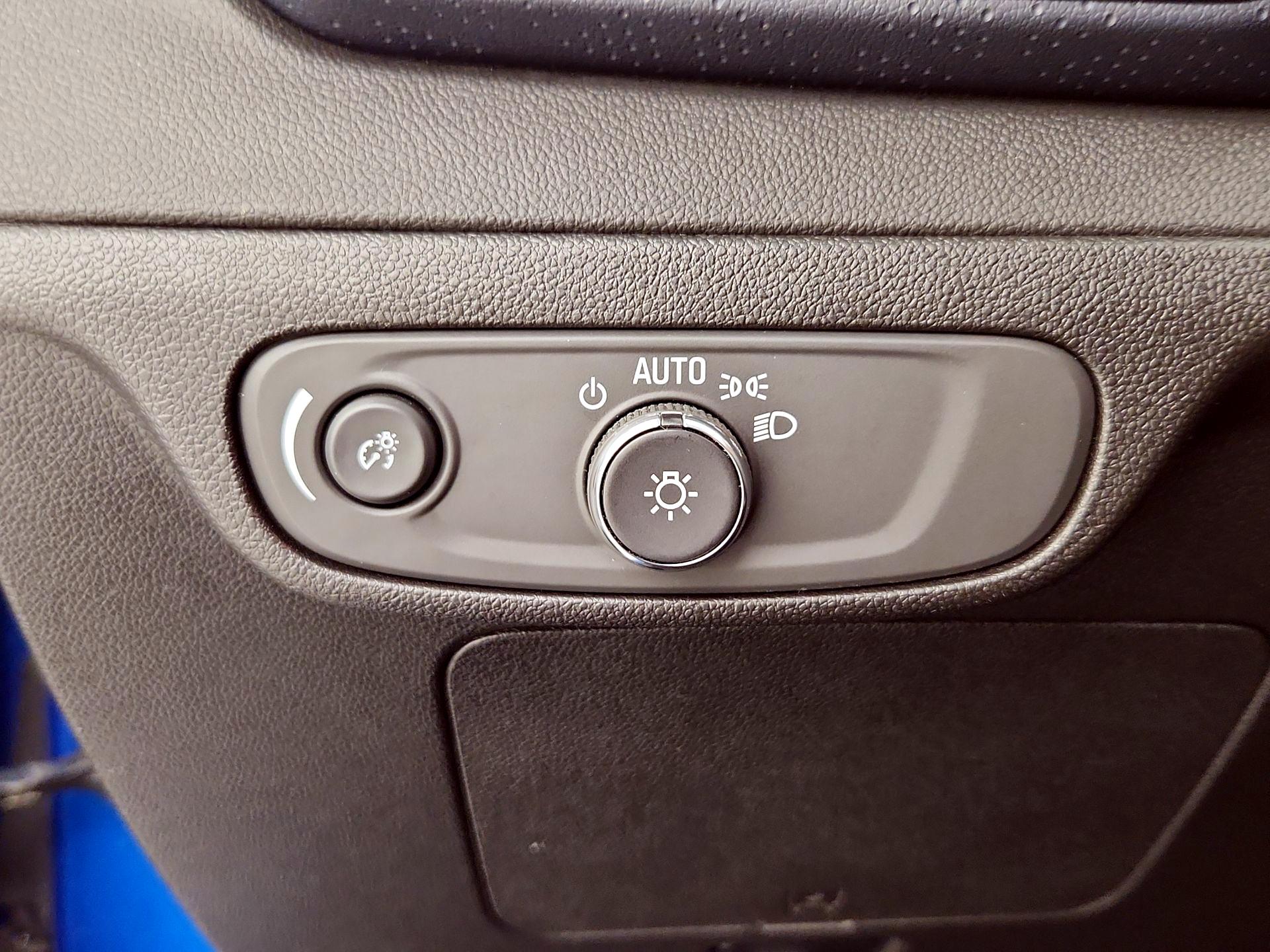 Thumbnail: 2023 Chevrolet Bolt EUV - 13