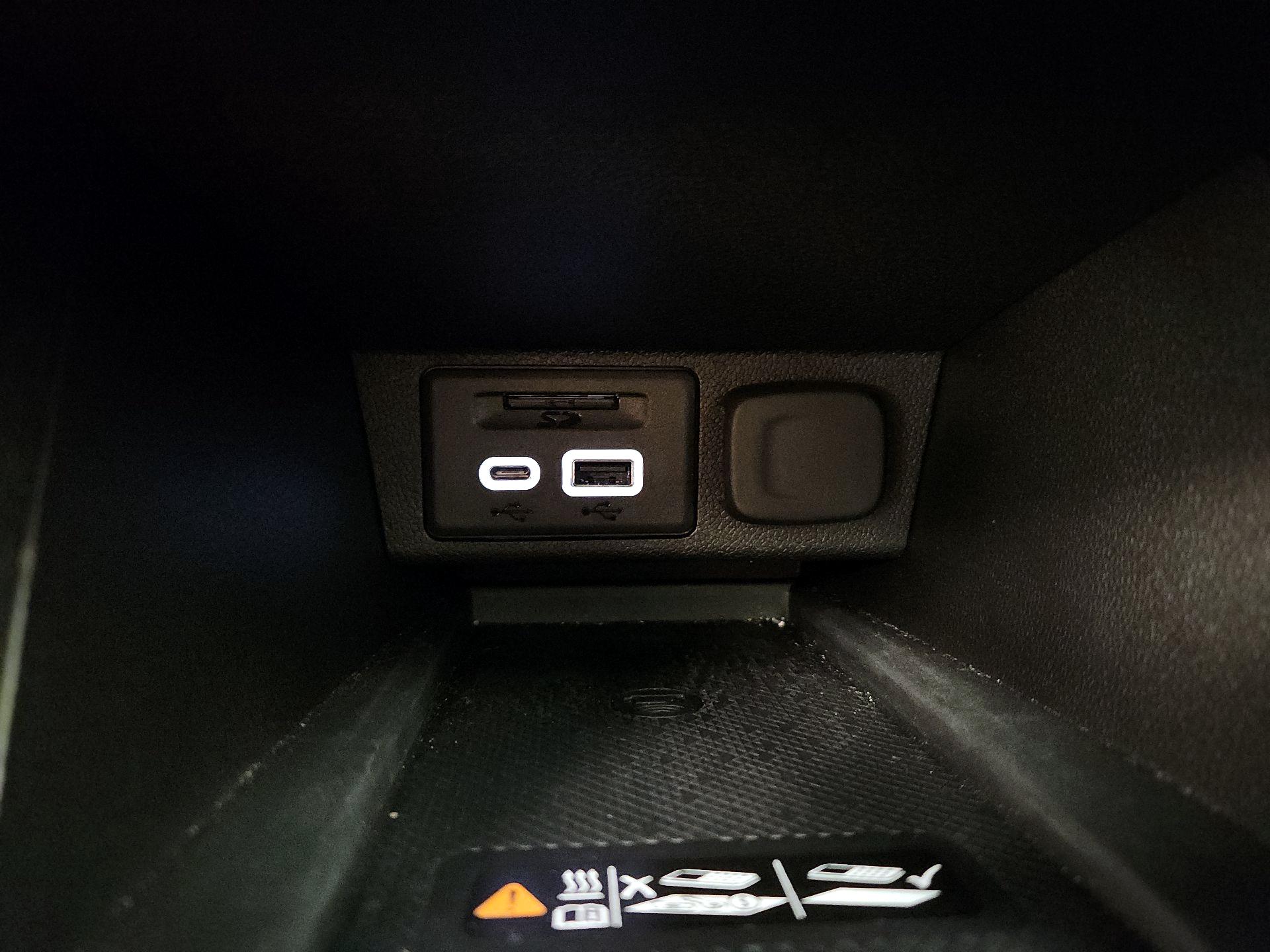 Thumbnail: 2023 Chevrolet Bolt EUV - 18