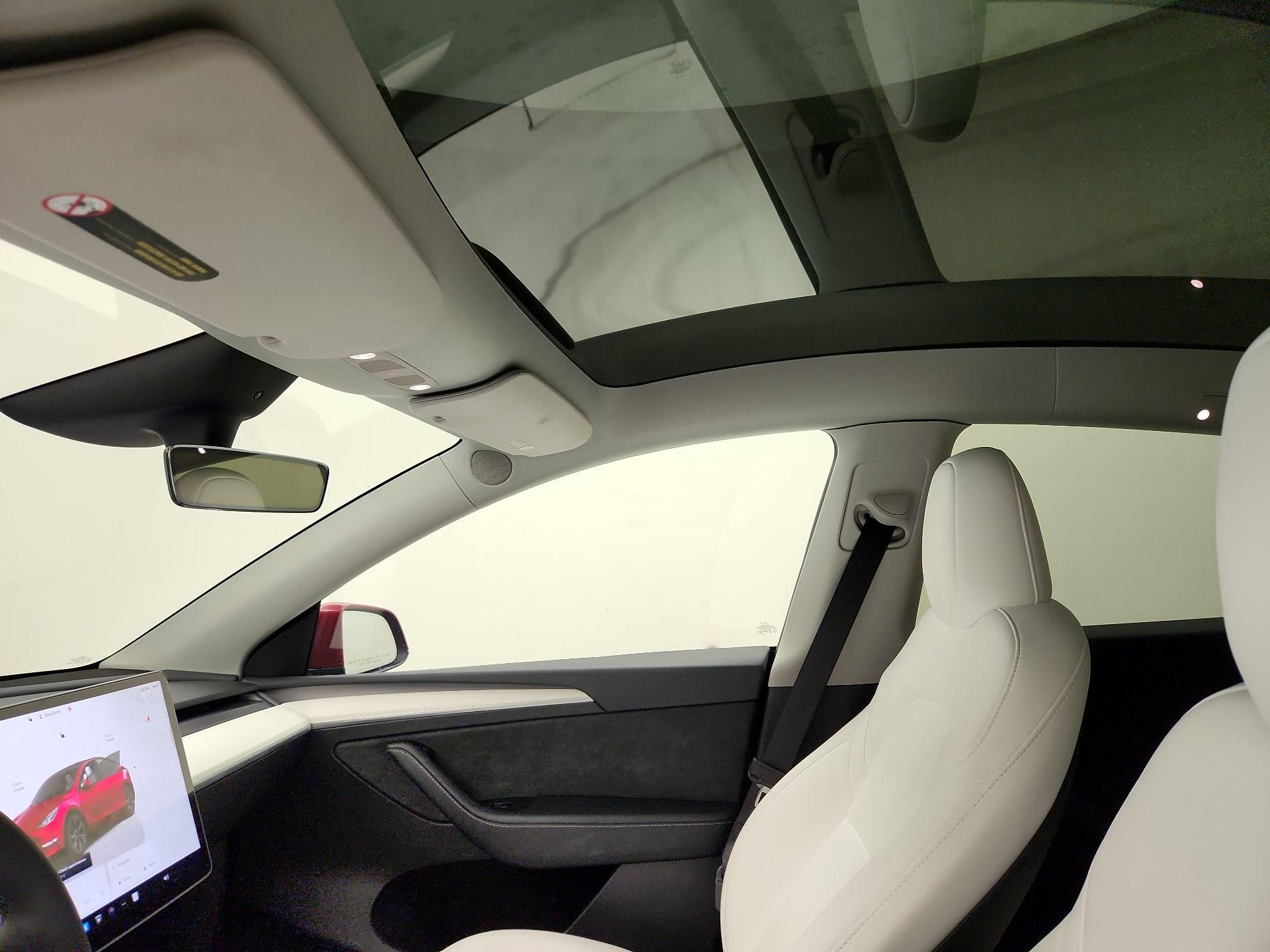 Thumbnail: 2025 Tesla Model Y - 19