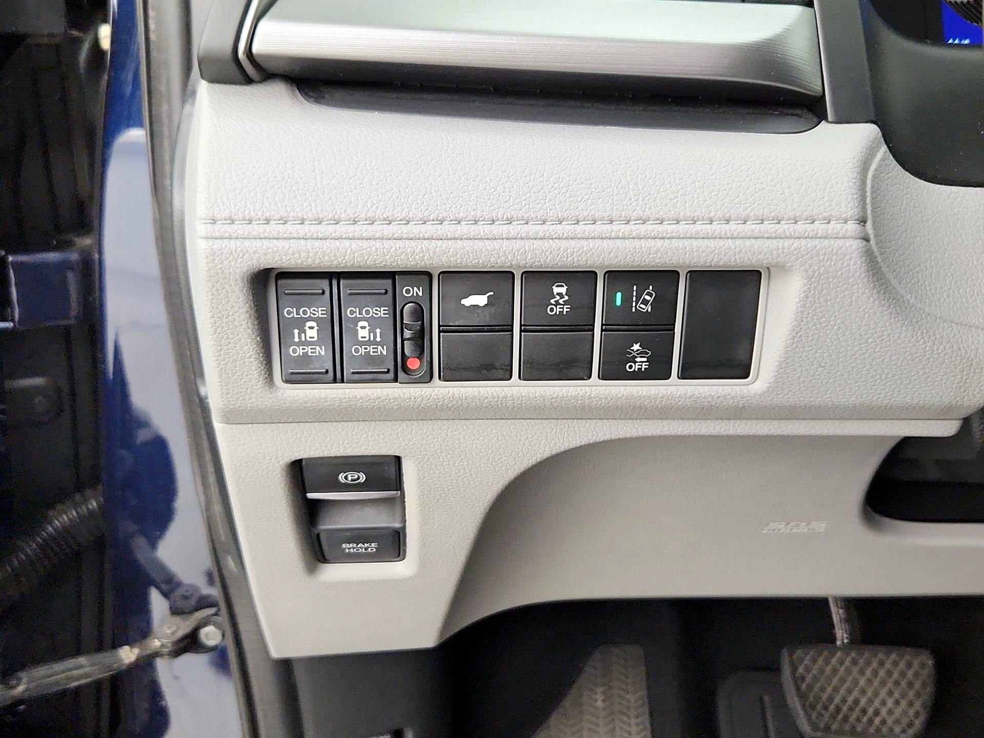 Thumbnail: 2018 Honda Odyssey - 13