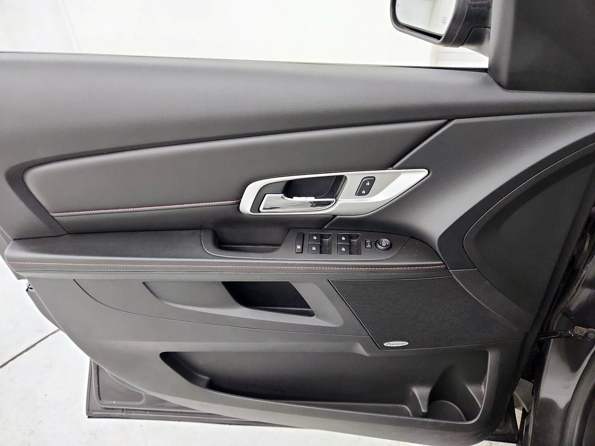 Thumbnail: 2015 GMC Terrain - 12