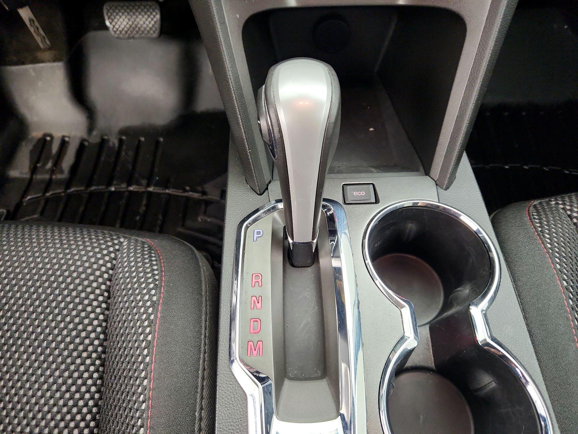 Thumbnail: 2015 GMC Terrain - 16