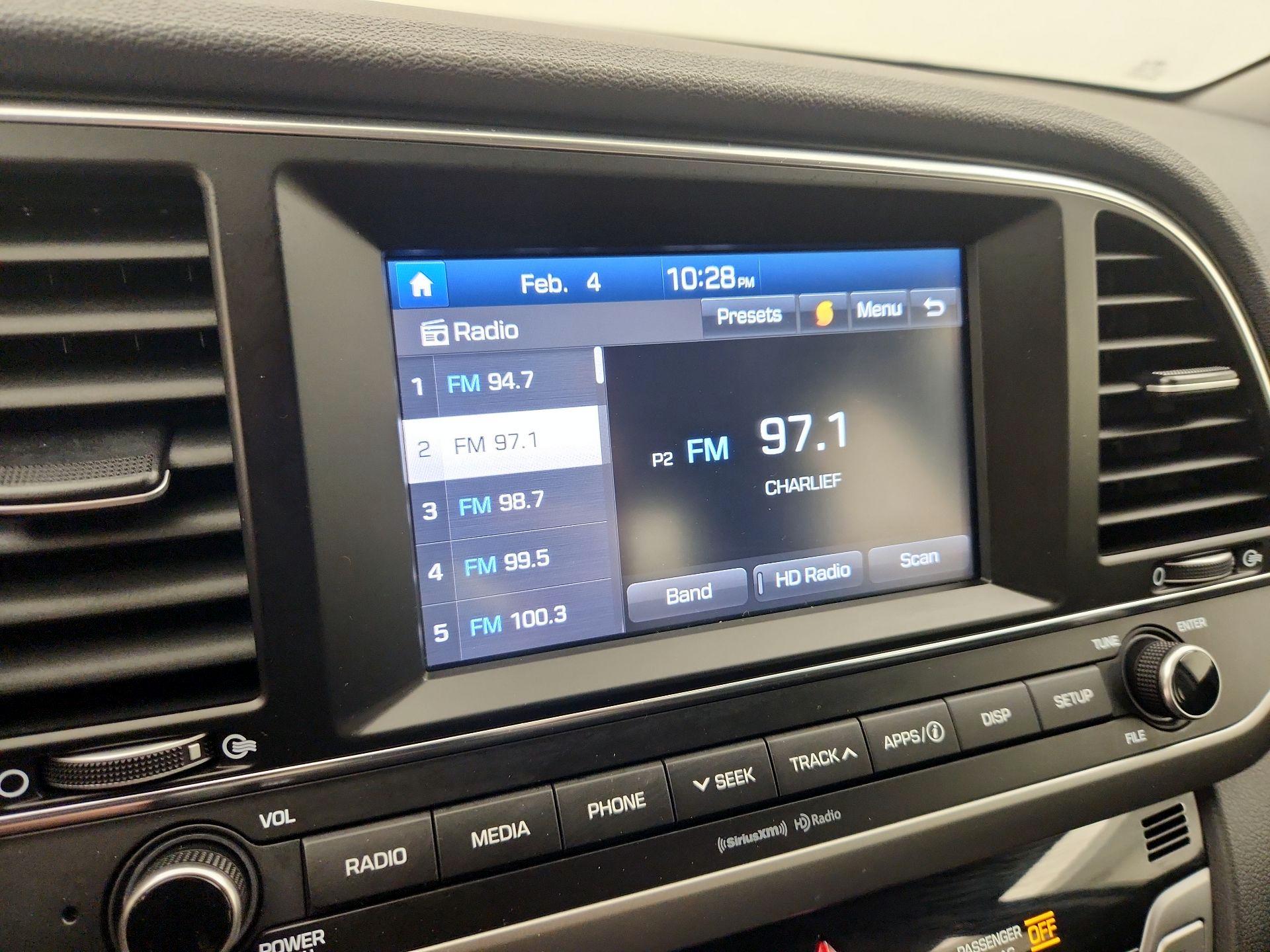 Thumbnail: 2018 Hyundai Elantra - 15