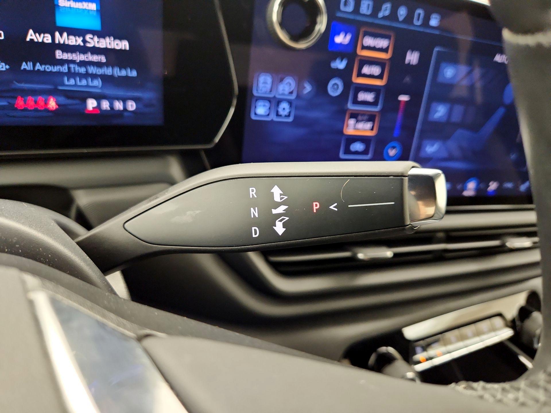 Thumbnail: 2025 Chevrolet Silverado EV - 18