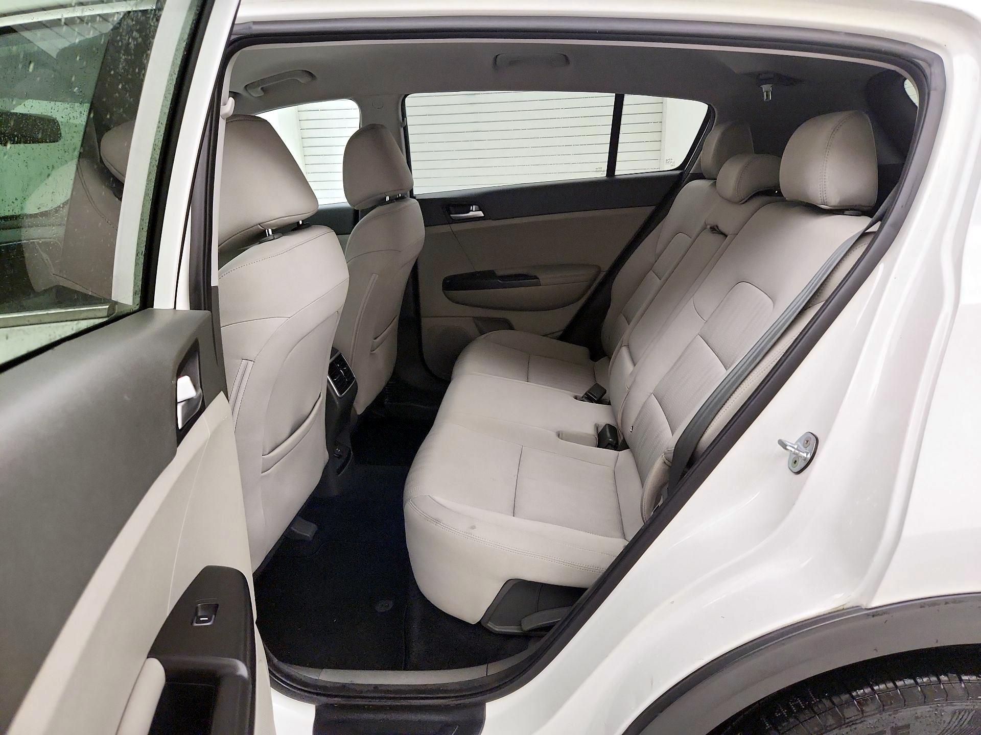 Thumbnail: 2017 Kia Sportage - 19