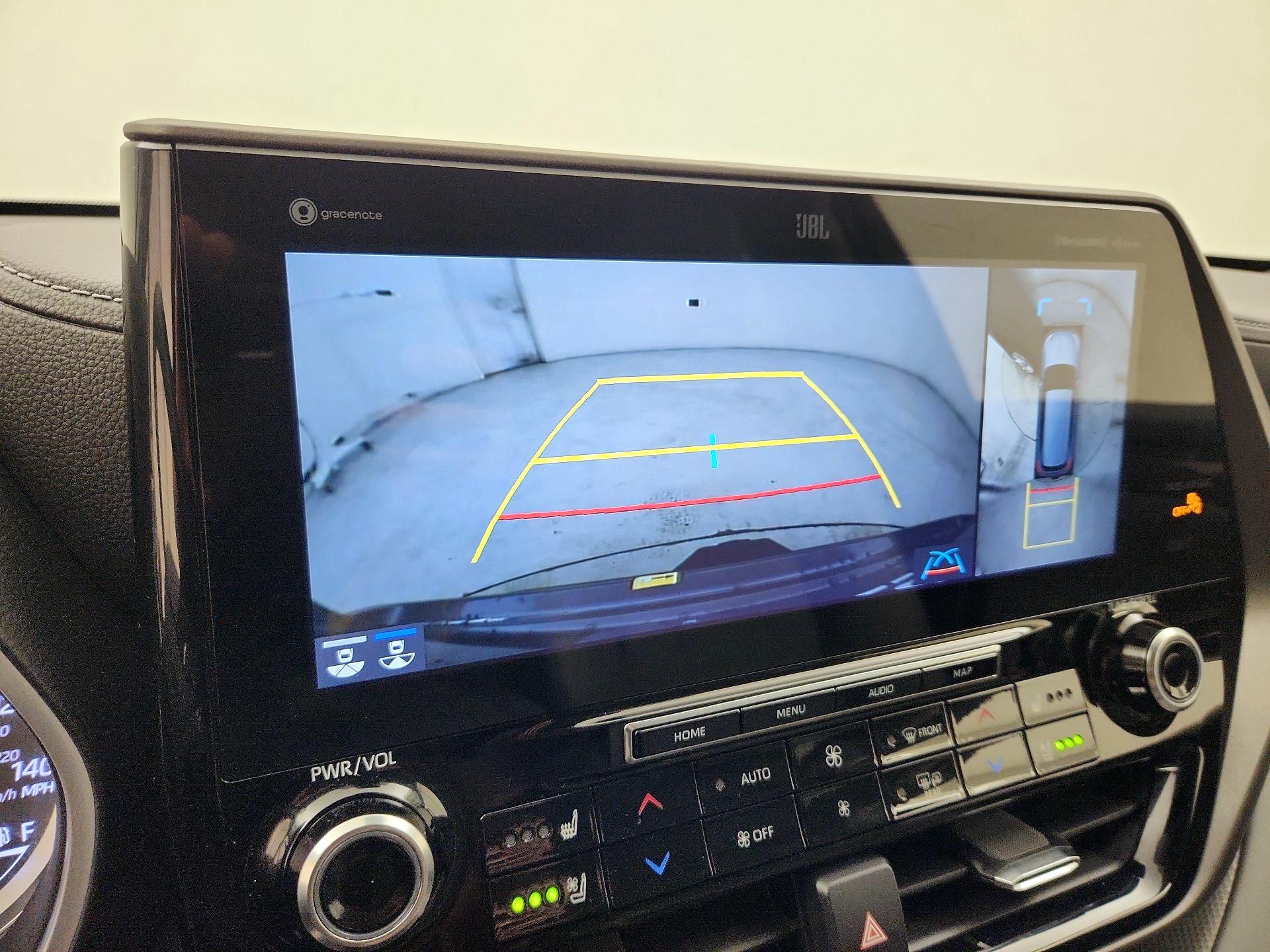 Thumbnail: 2022 Toyota Highlander - 15