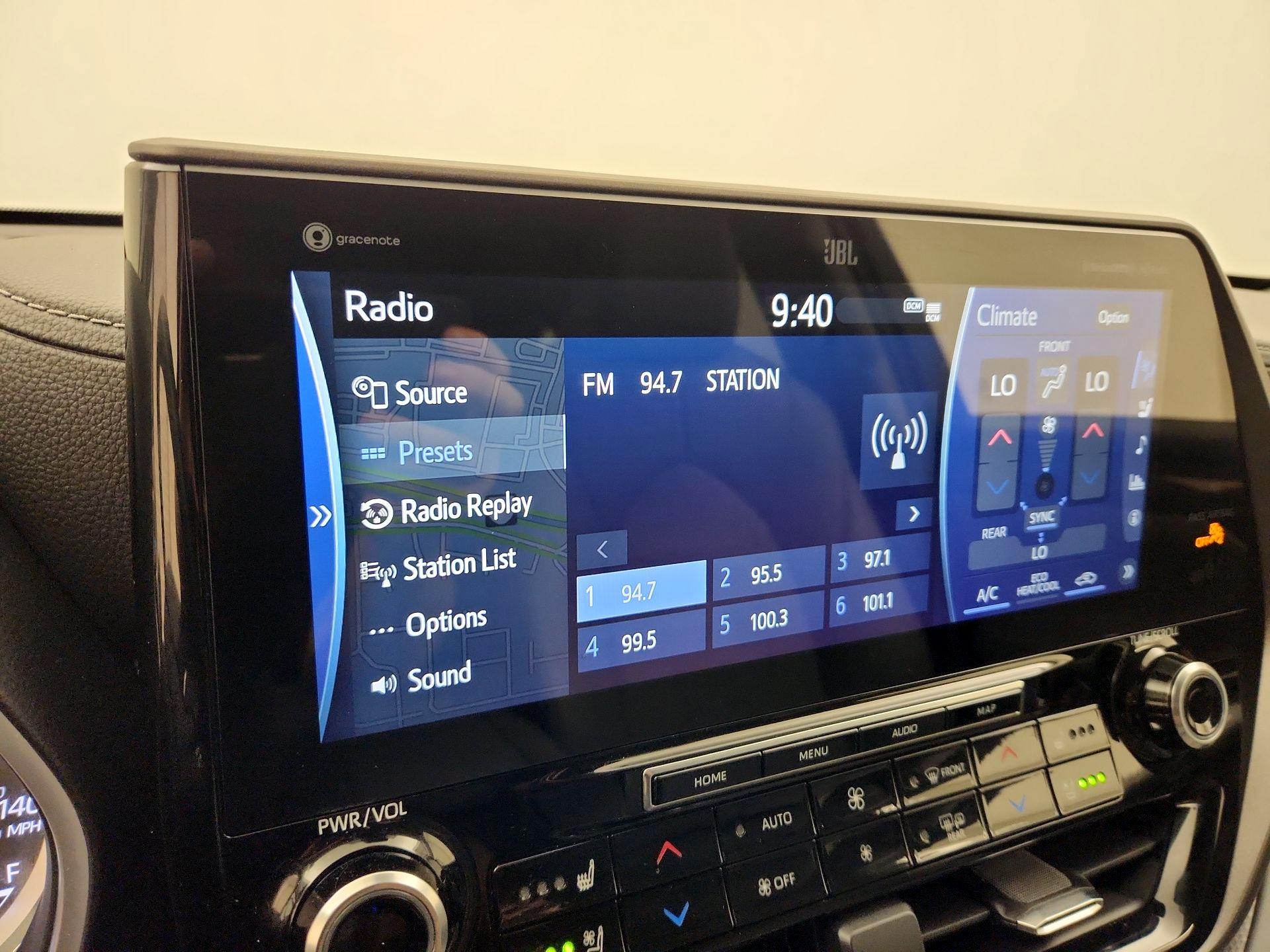 Thumbnail: 2022 Toyota Highlander - 16