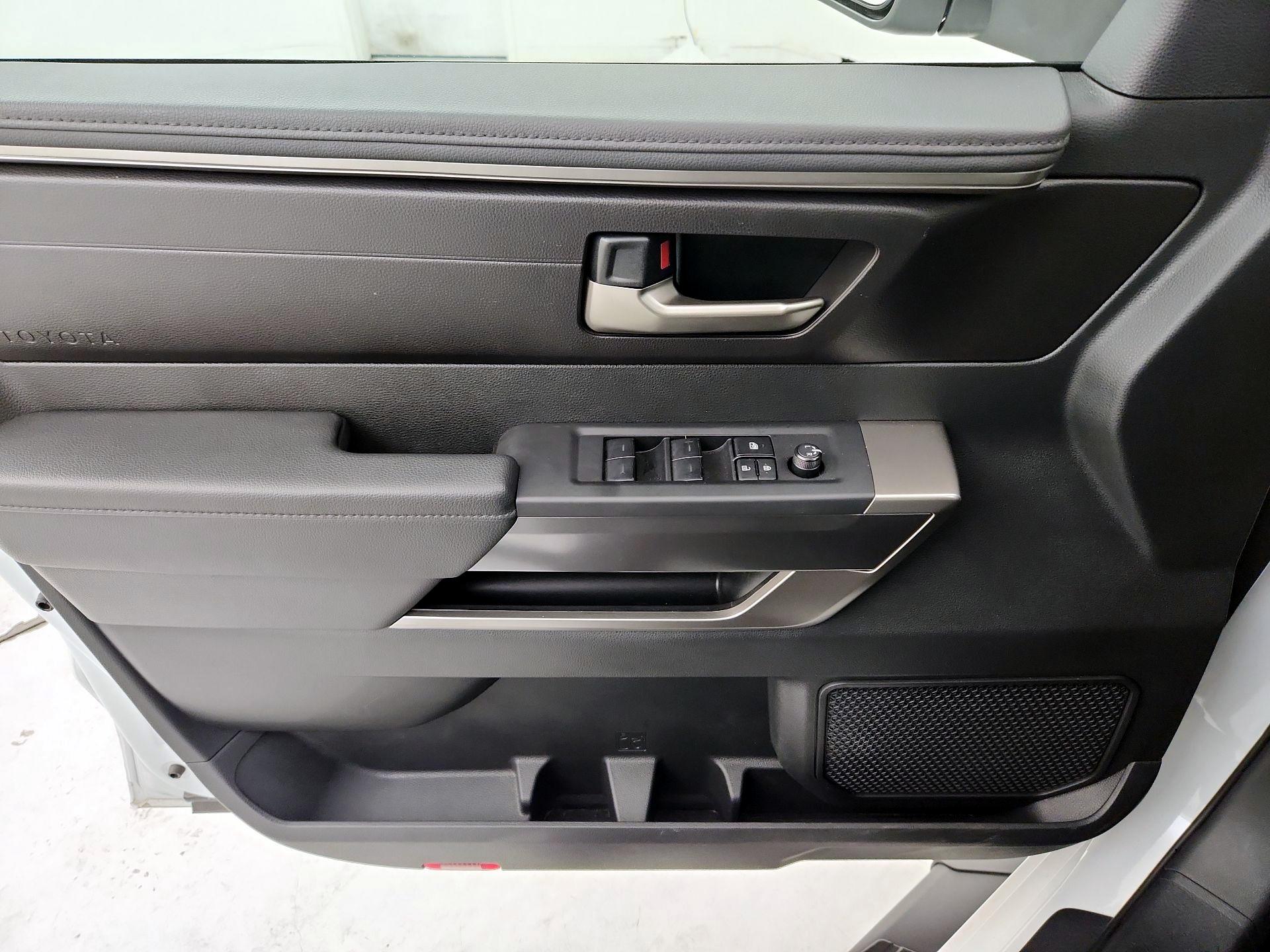 Thumbnail: 2025 Toyota Tundra - 12