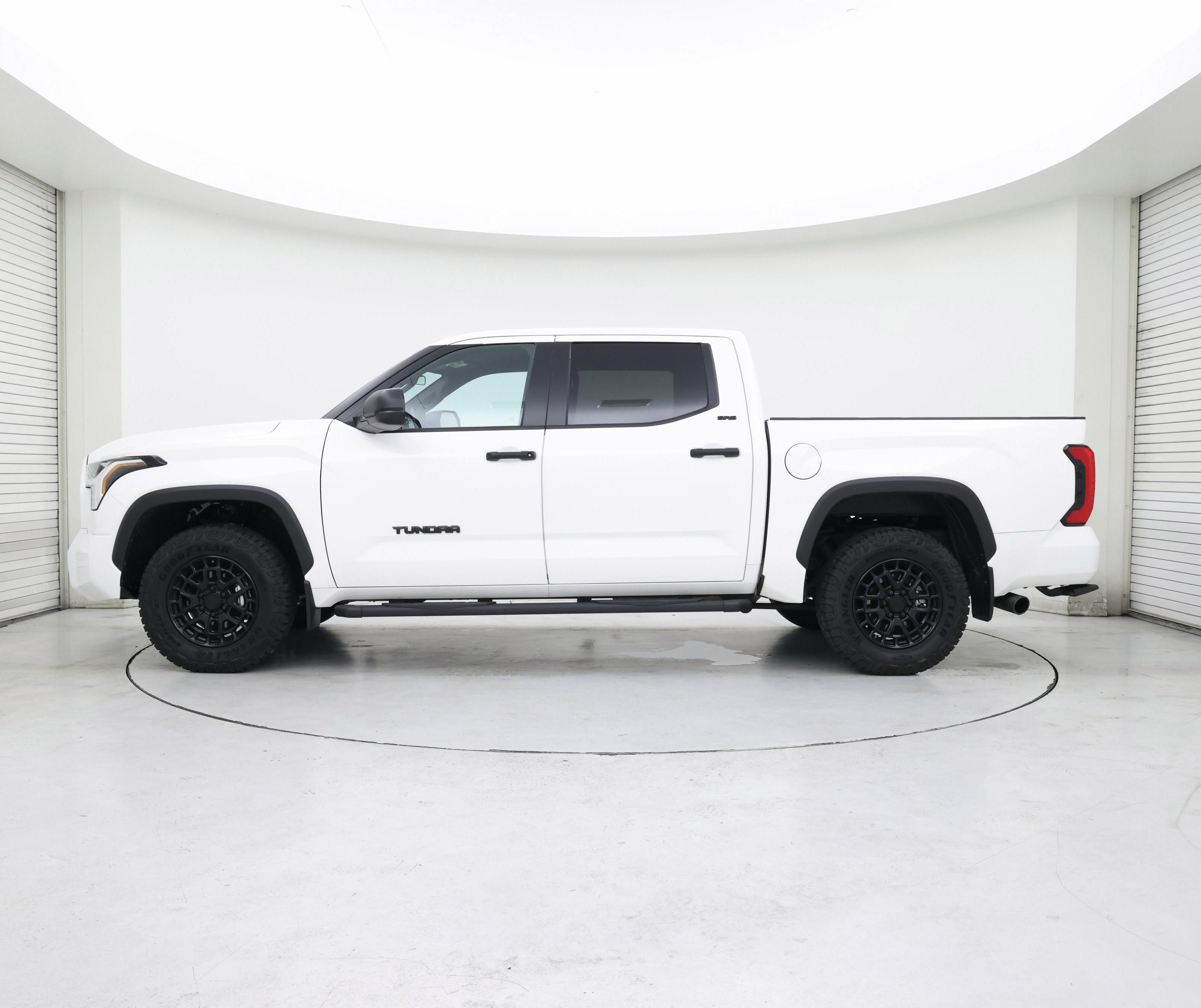 Thumbnail: 2025 Toyota Tundra - 3