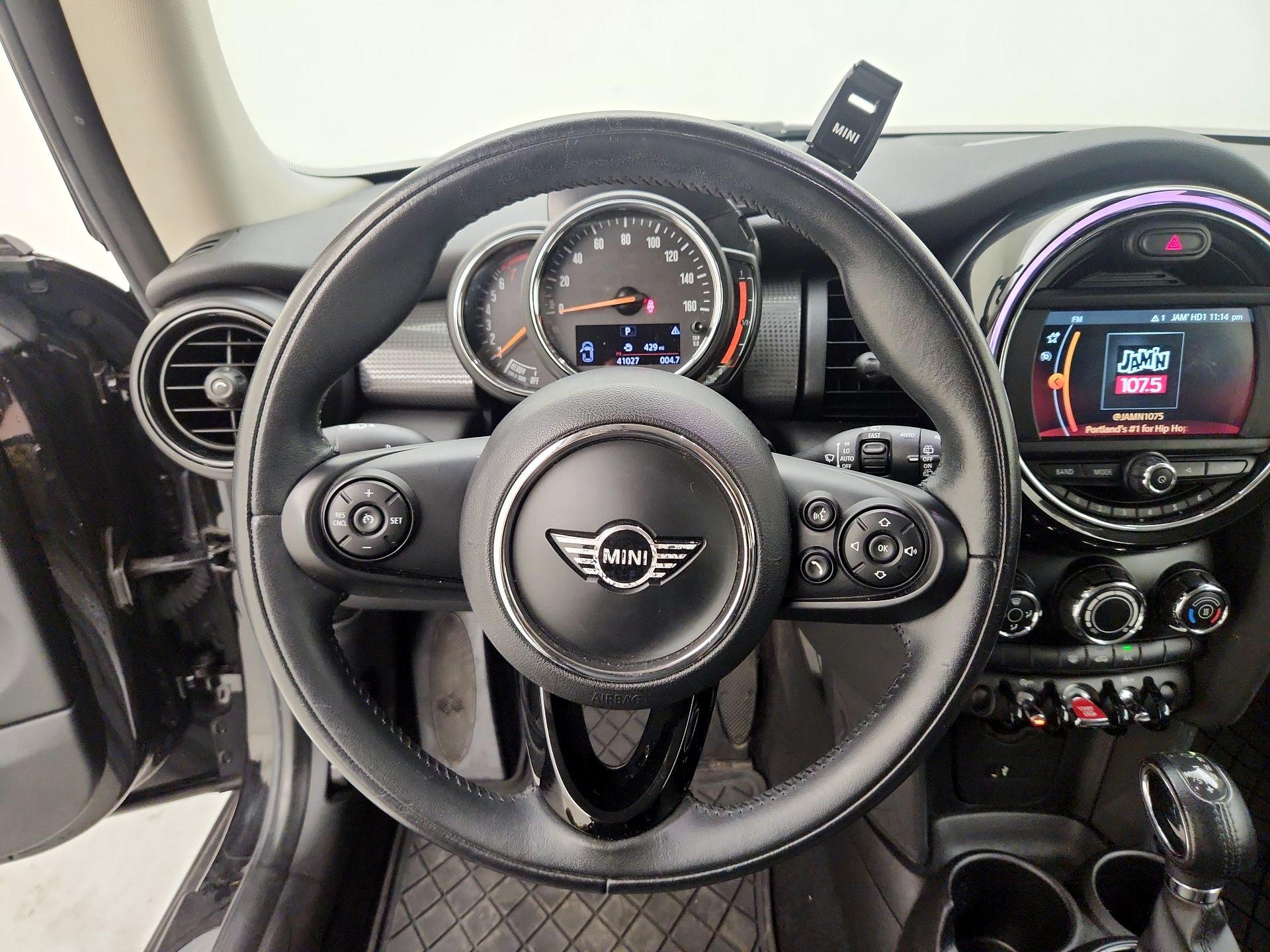 Thumbnail: 2019 MINI Cooper Hardtop - 10