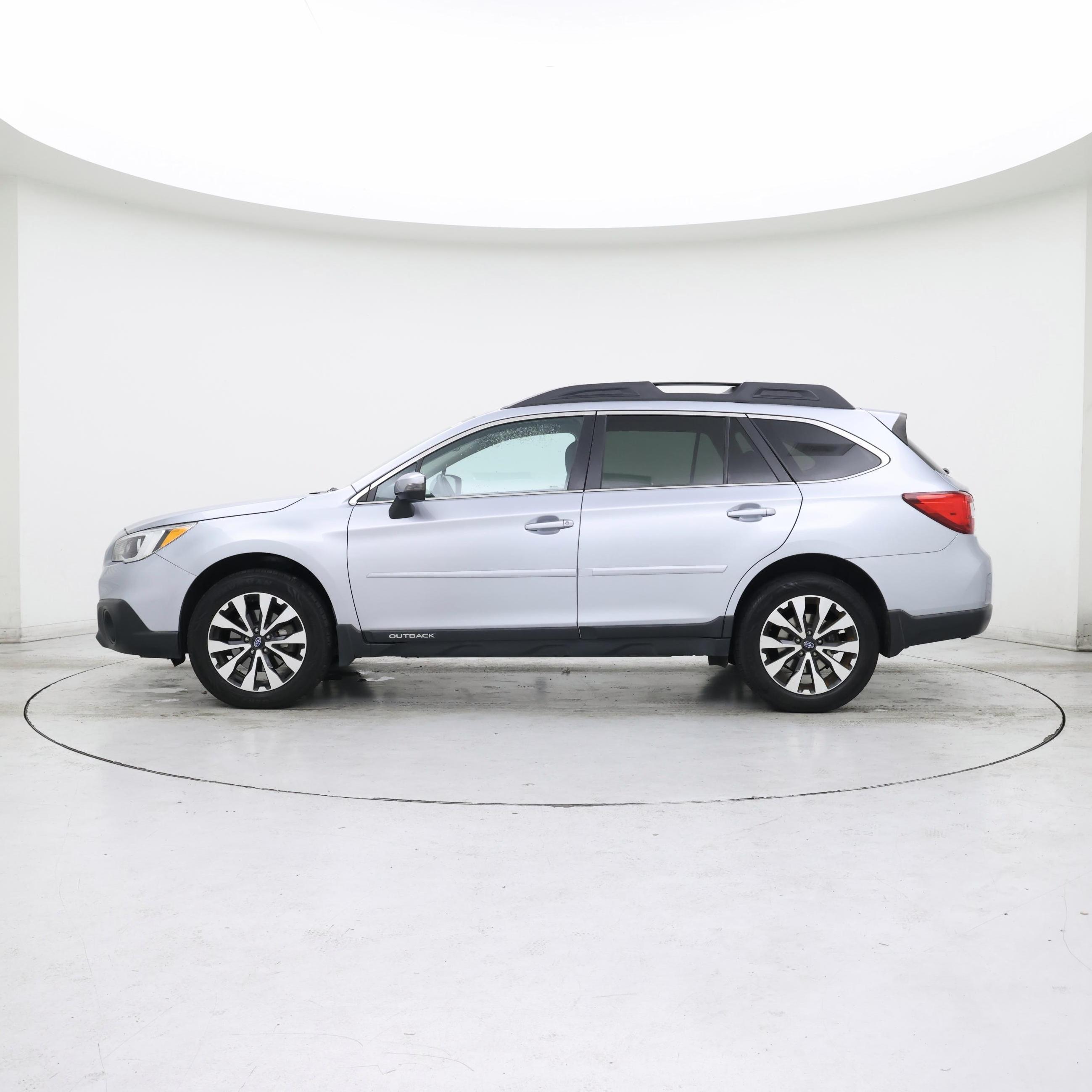 Thumbnail: 2016 Subaru Outback - 3