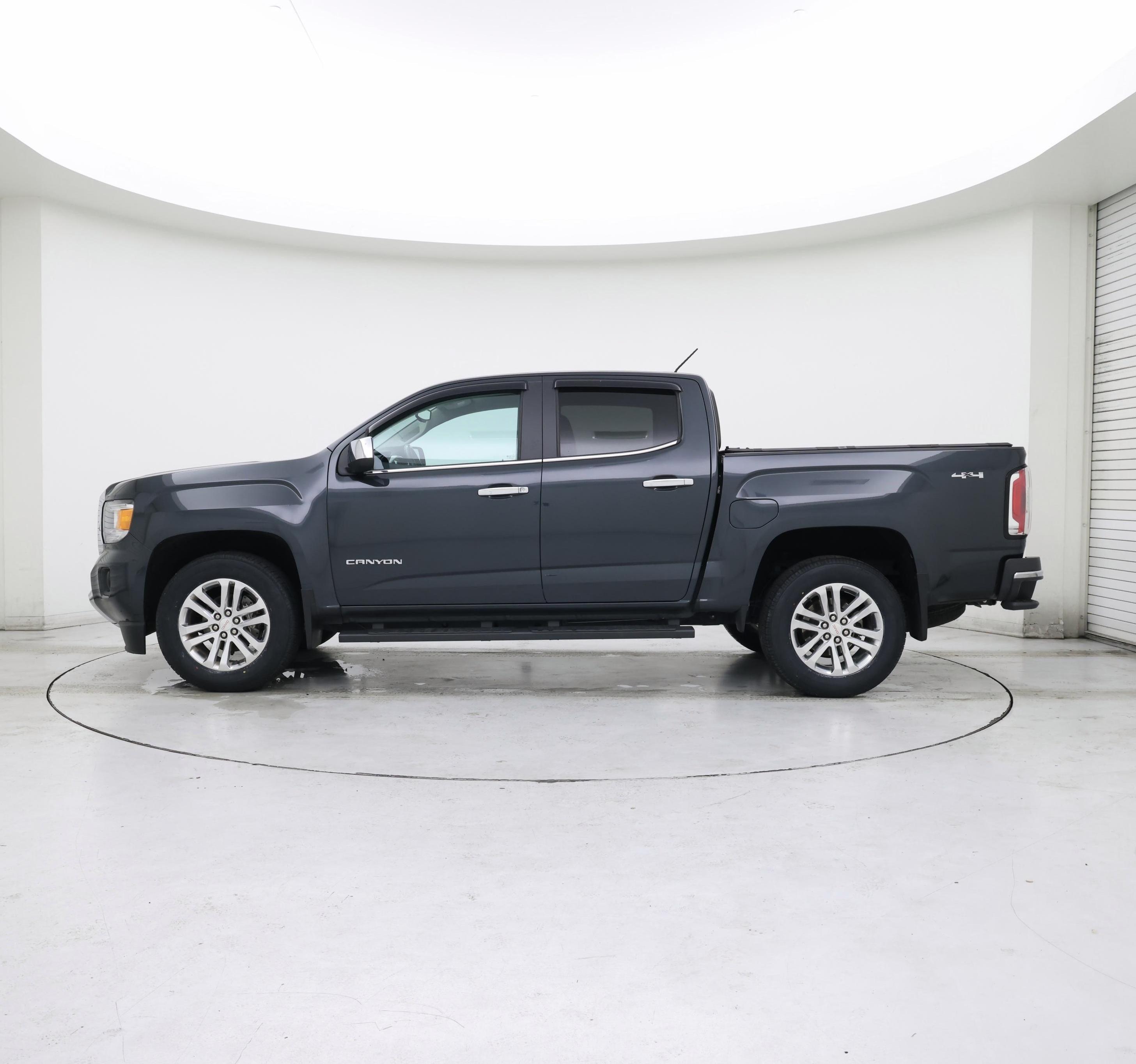 Thumbnail: 2018 GMC Canyon - 3