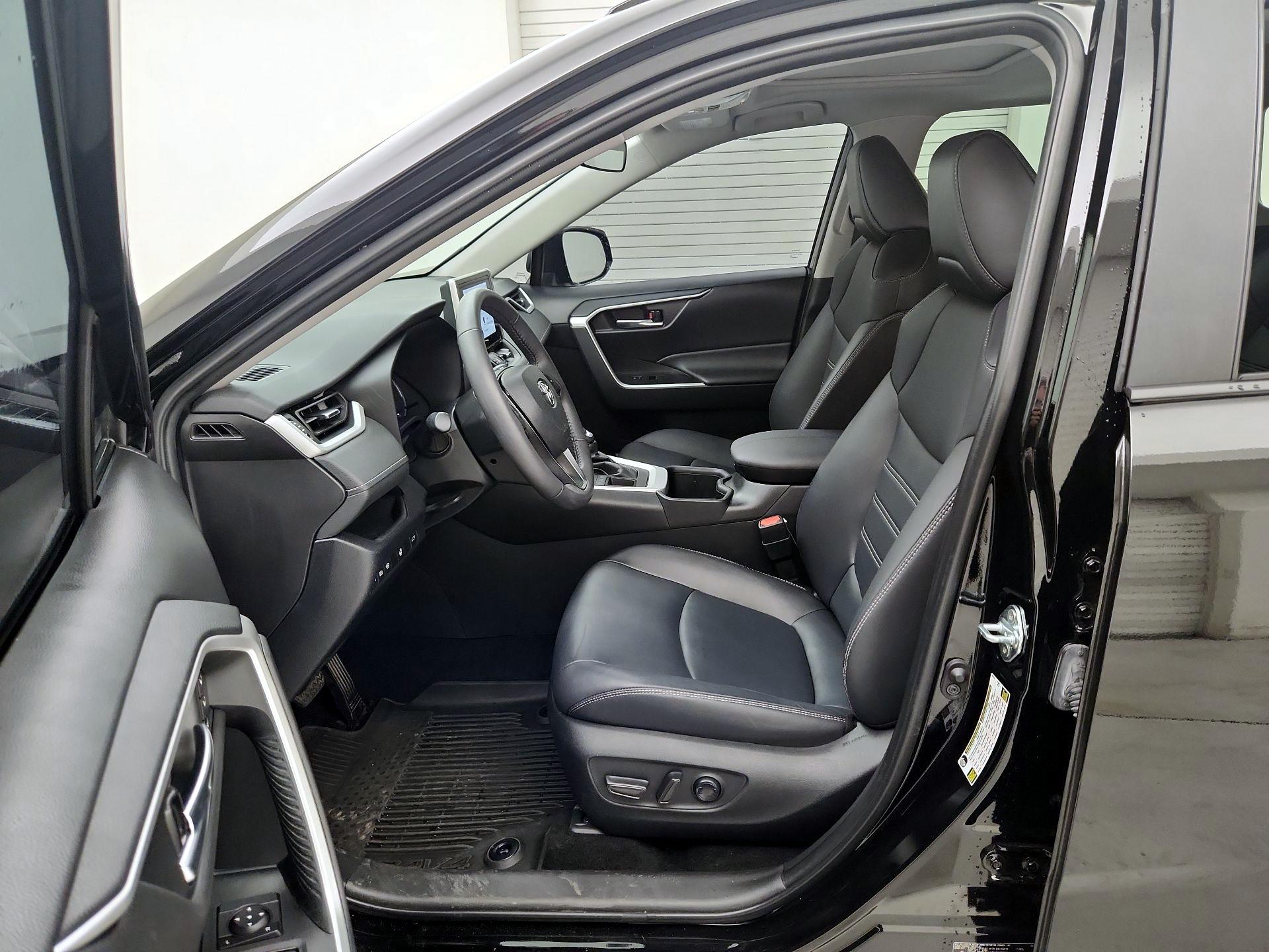 Thumbnail: 2024 Toyota RAV4 - 11