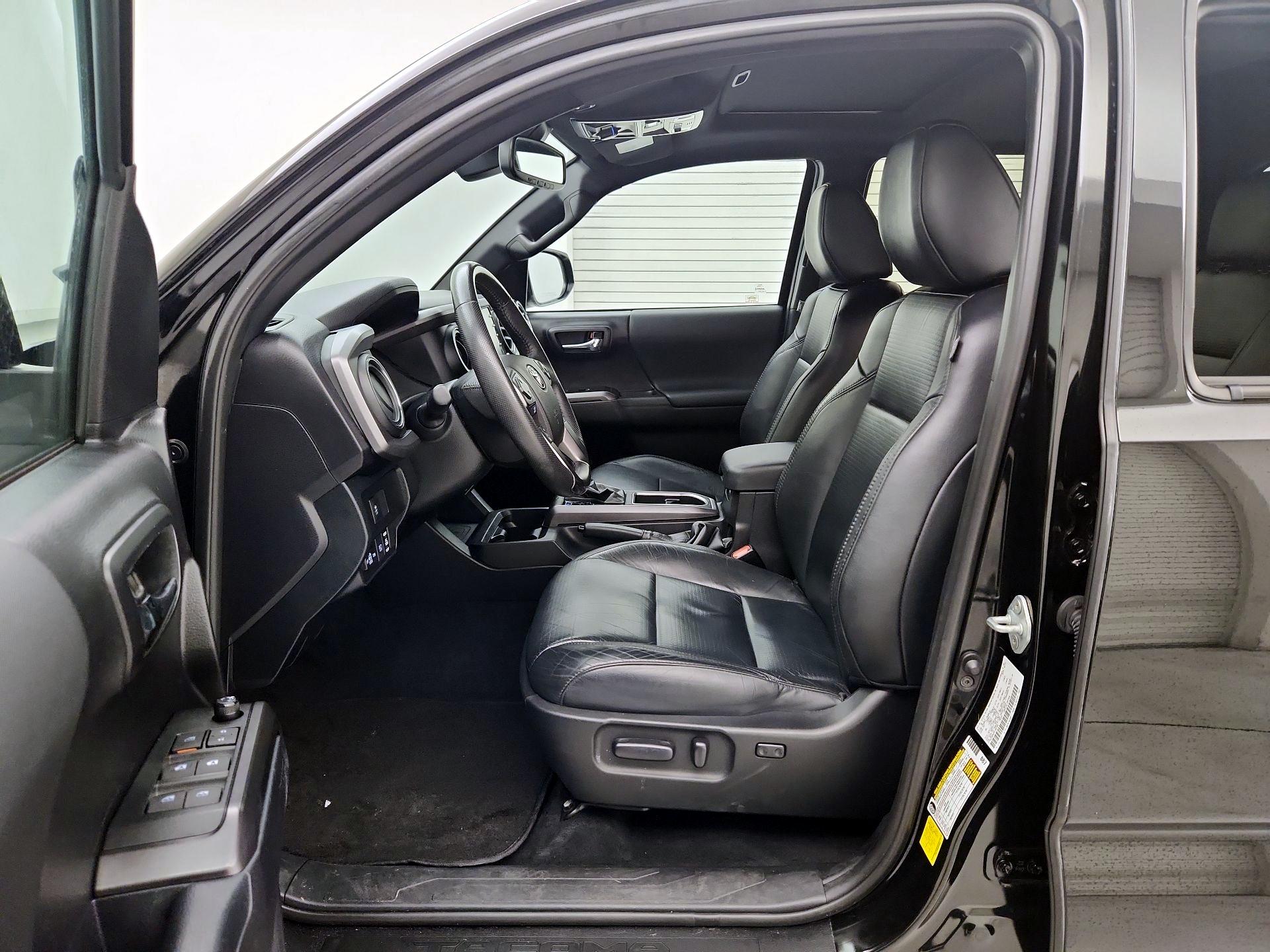 Thumbnail: 2021 Toyota Tacoma - 11