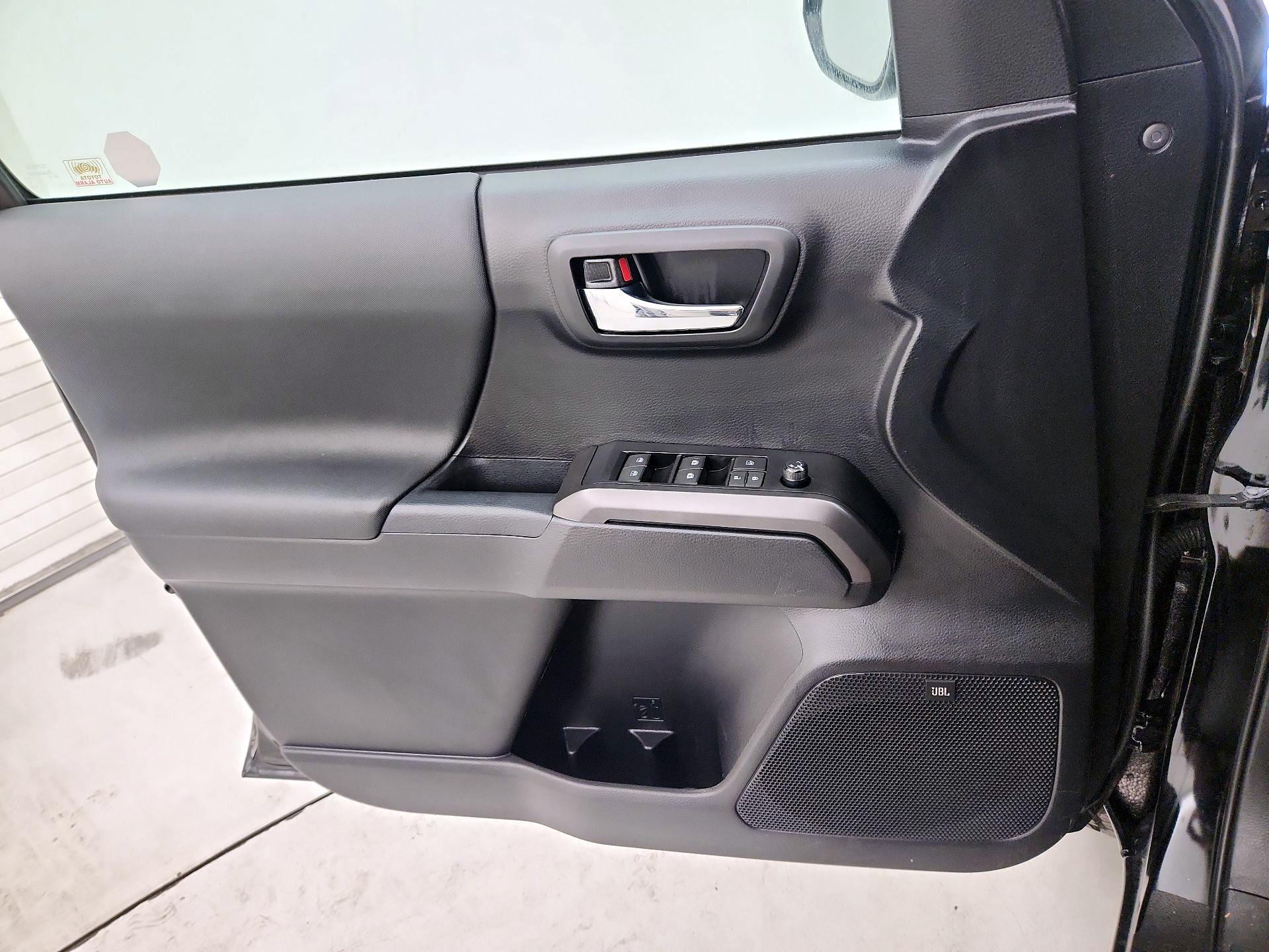 Thumbnail: 2021 Toyota Tacoma - 12