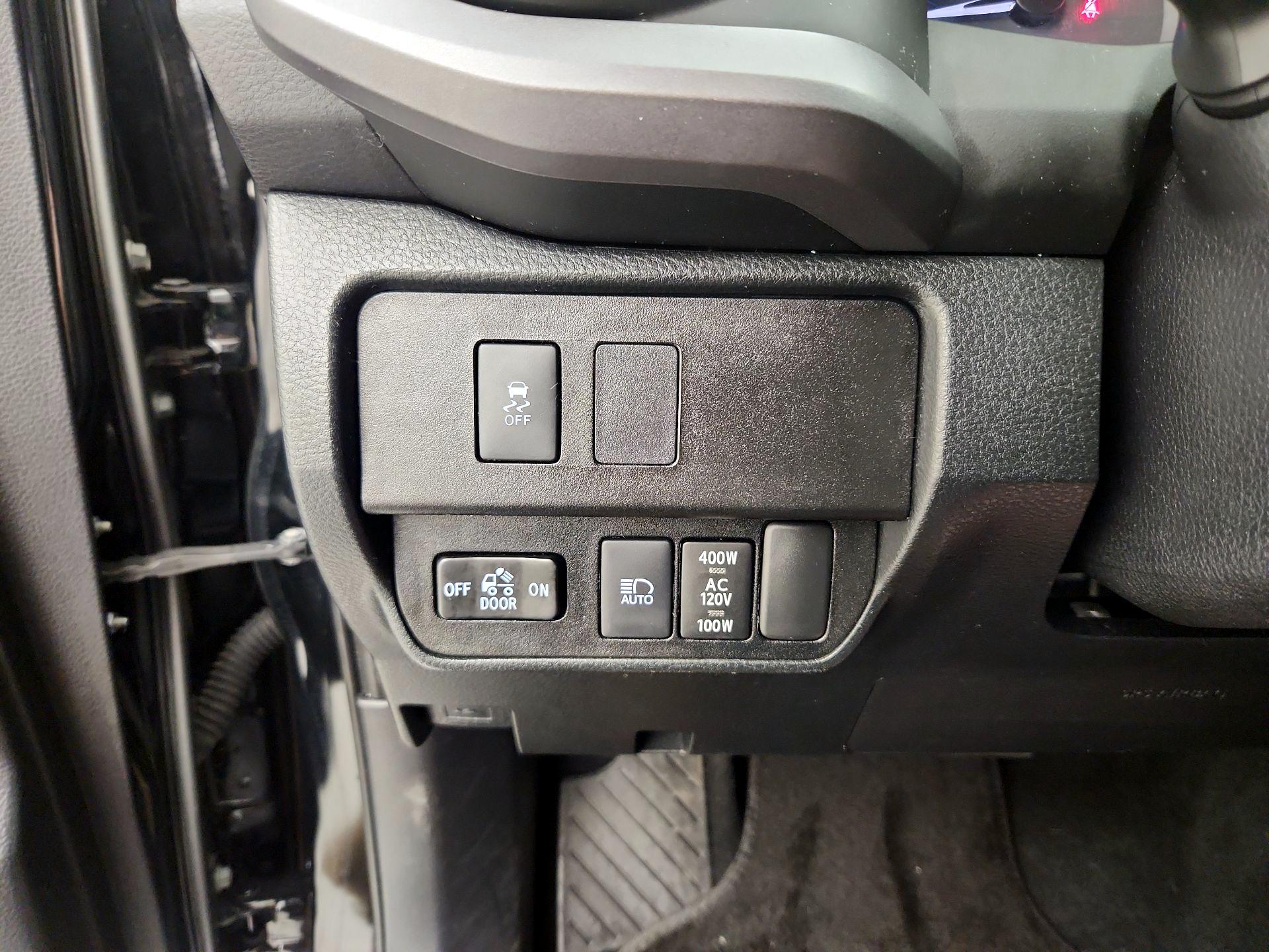 Thumbnail: 2021 Toyota Tacoma - 13