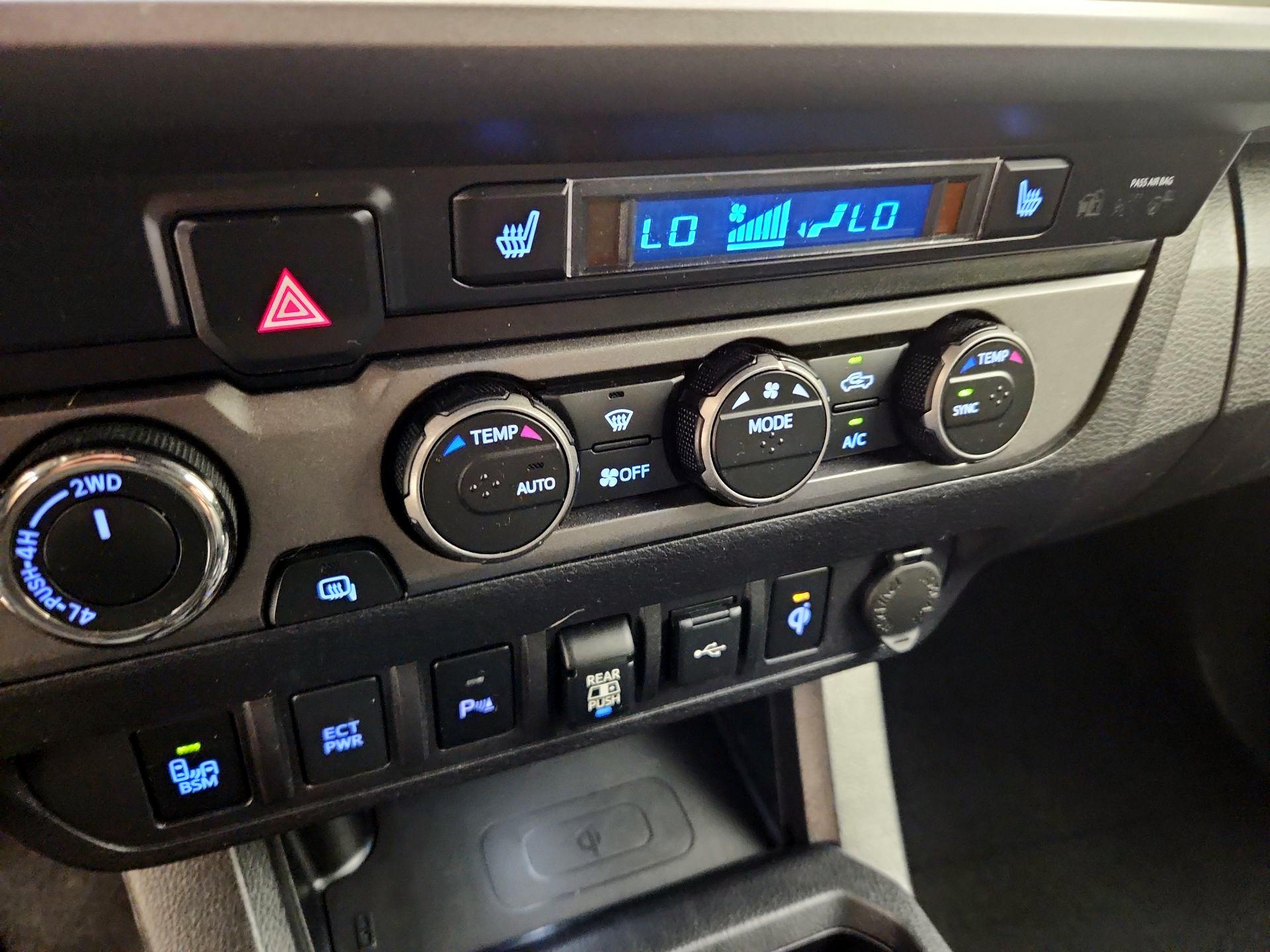 Thumbnail: 2021 Toyota Tacoma - 17