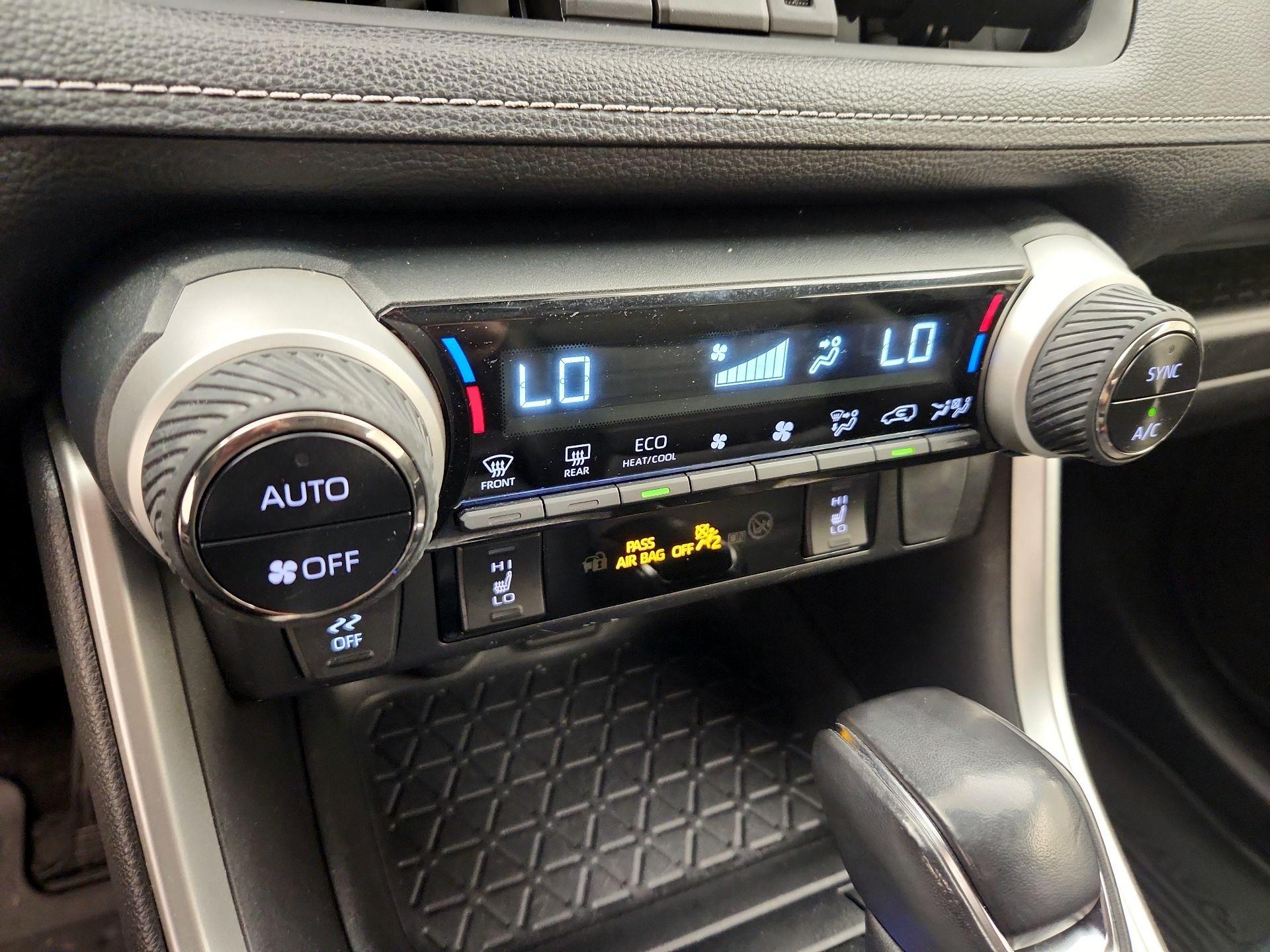 Thumbnail: 2023 Toyota RAV4 - 16