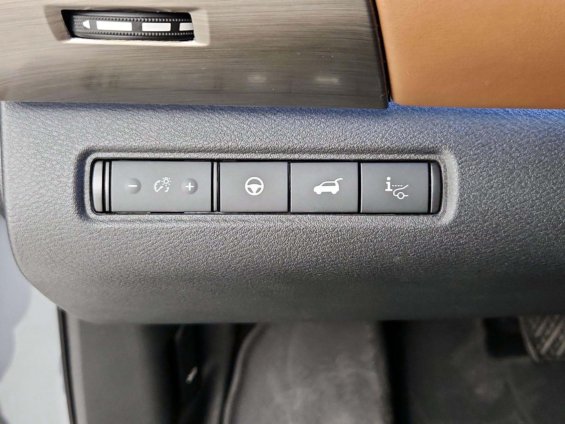 Thumbnail: 2023 Nissan Pathfinder - 13