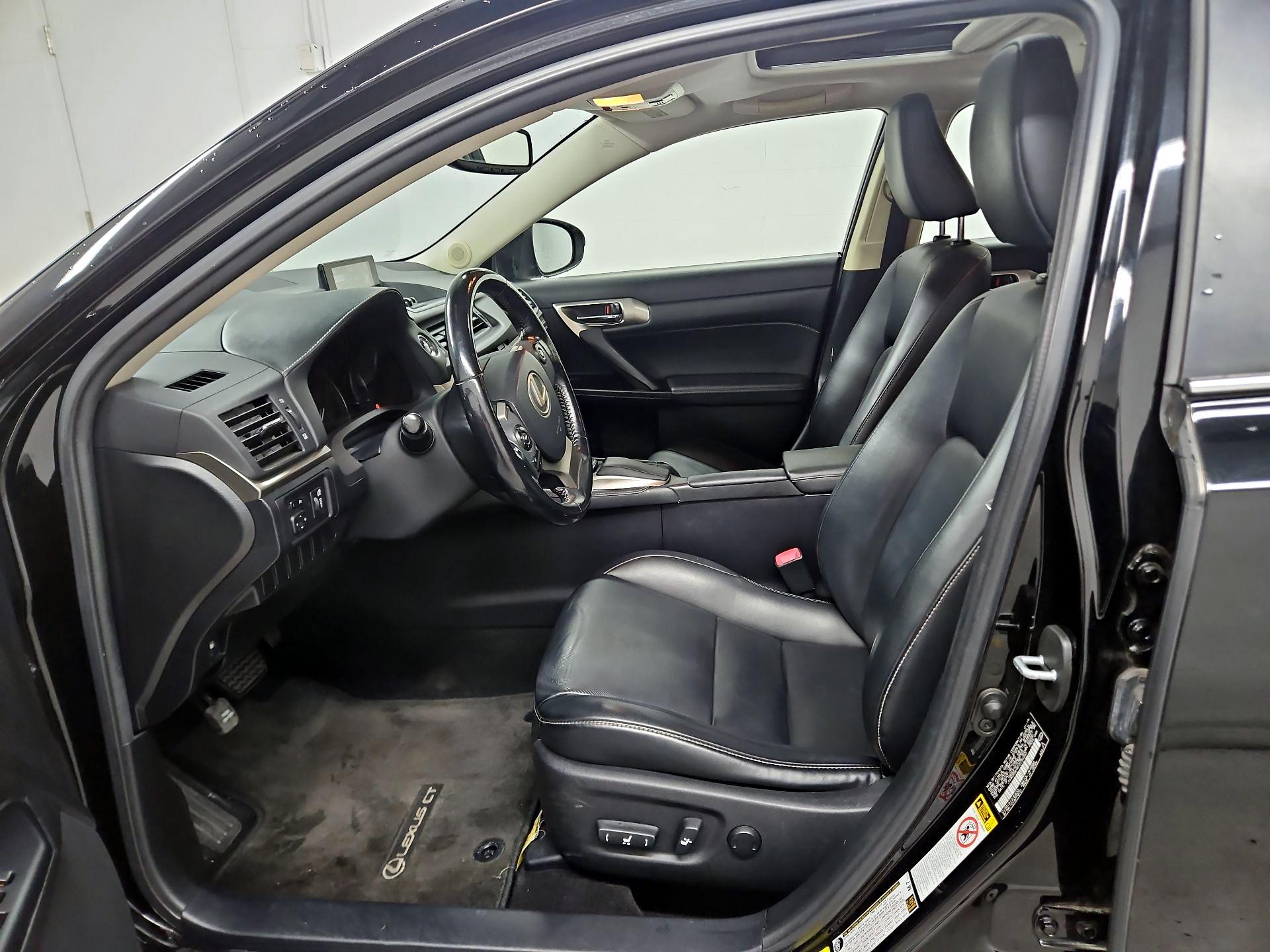 Thumbnail: 2015 Lexus CT - 11