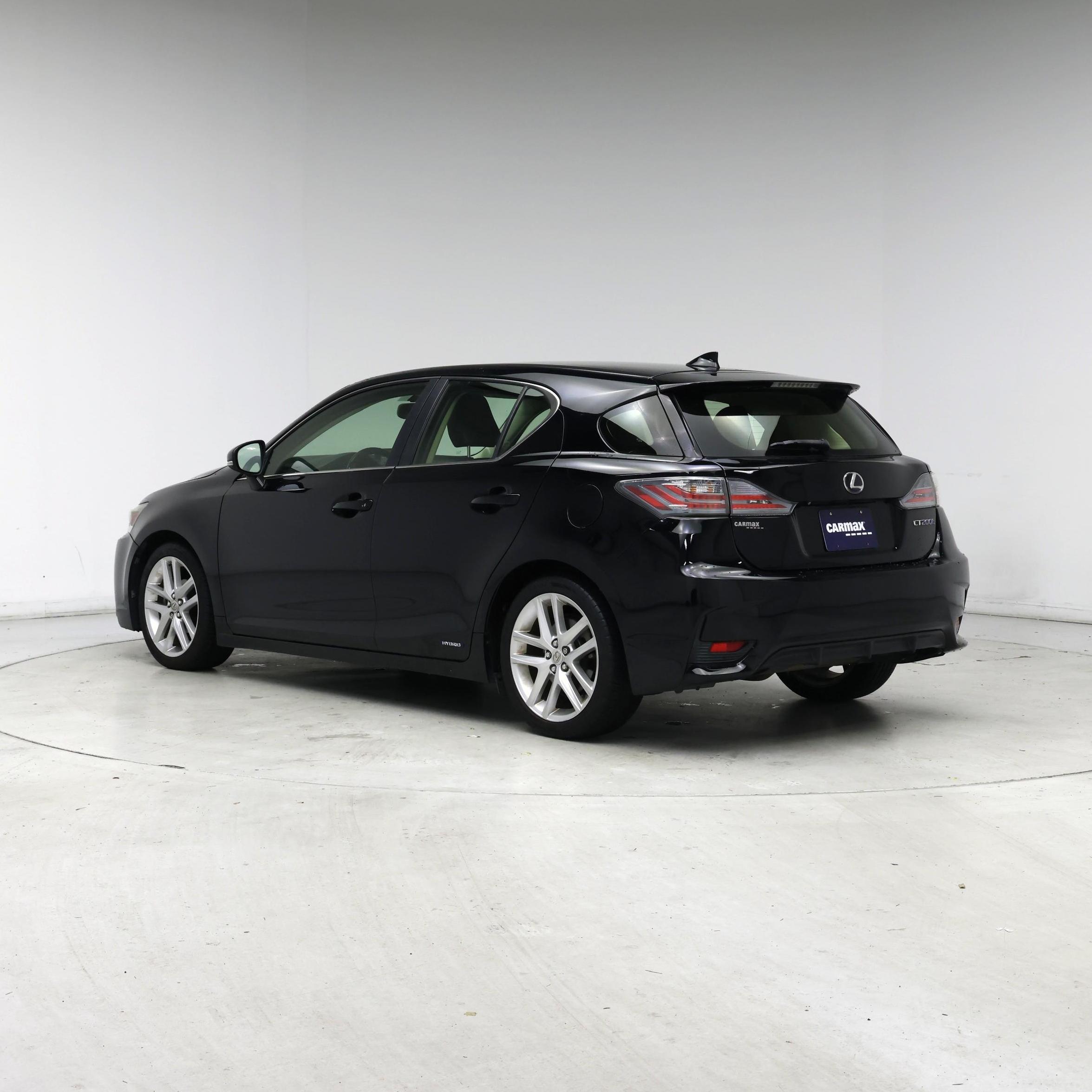 Thumbnail: 2015 Lexus CT - 2