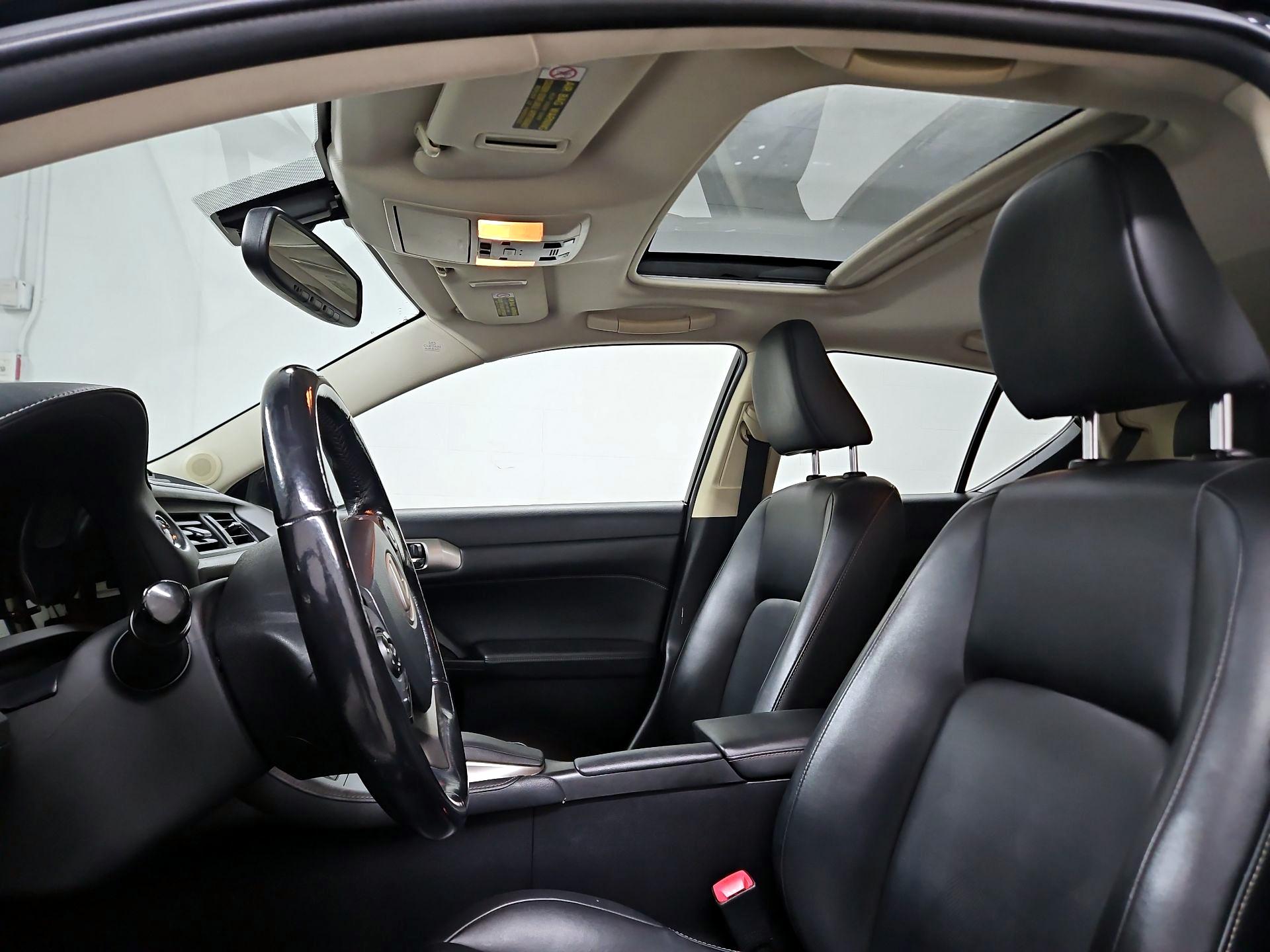 Thumbnail: 2015 Lexus CT - 19