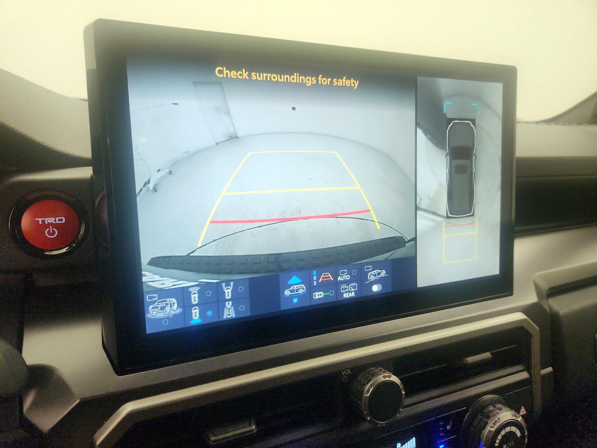 Thumbnail: 2025 Toyota 4Runner - 14