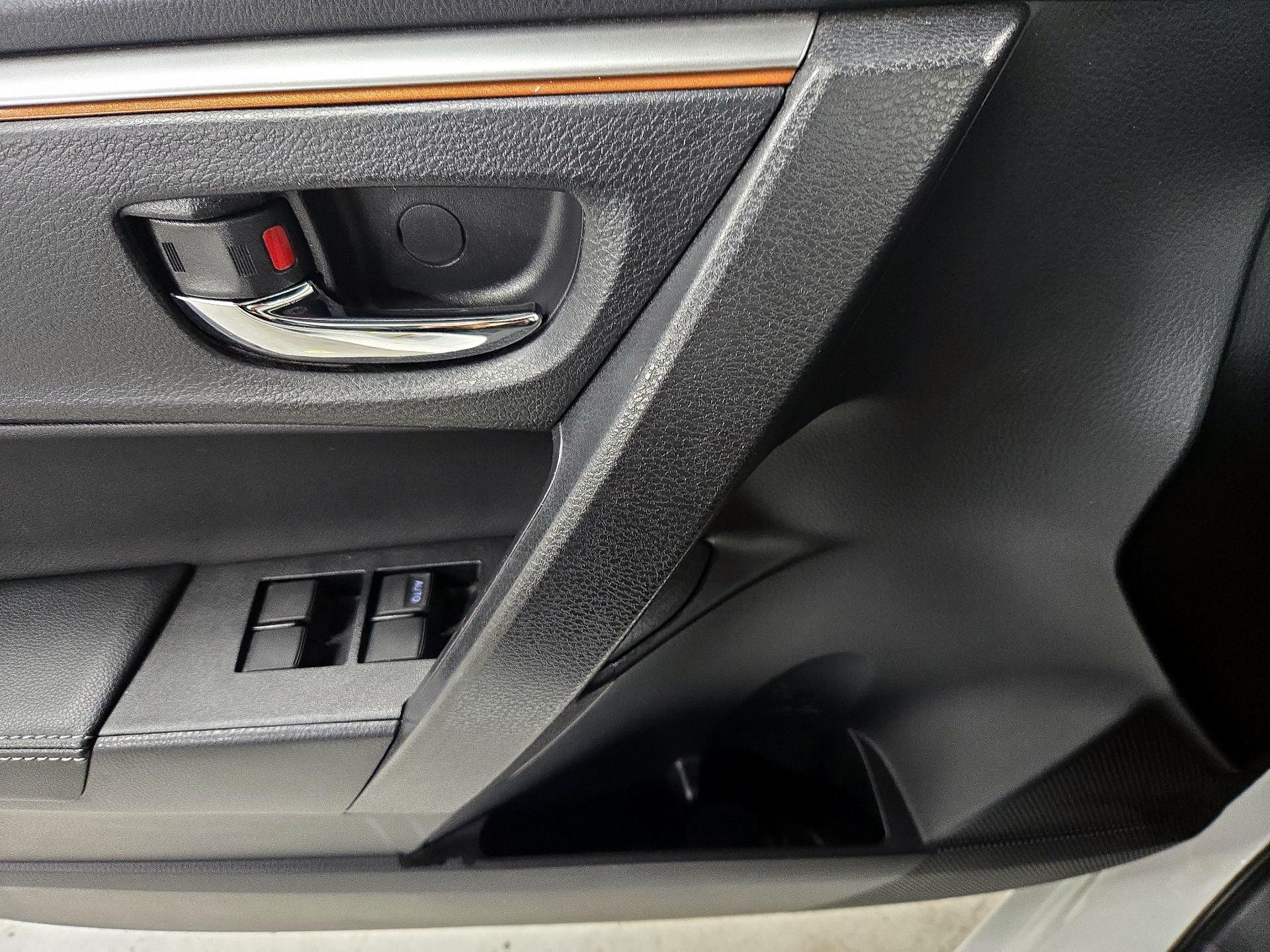 Thumbnail: 2014 Toyota Corolla - 12