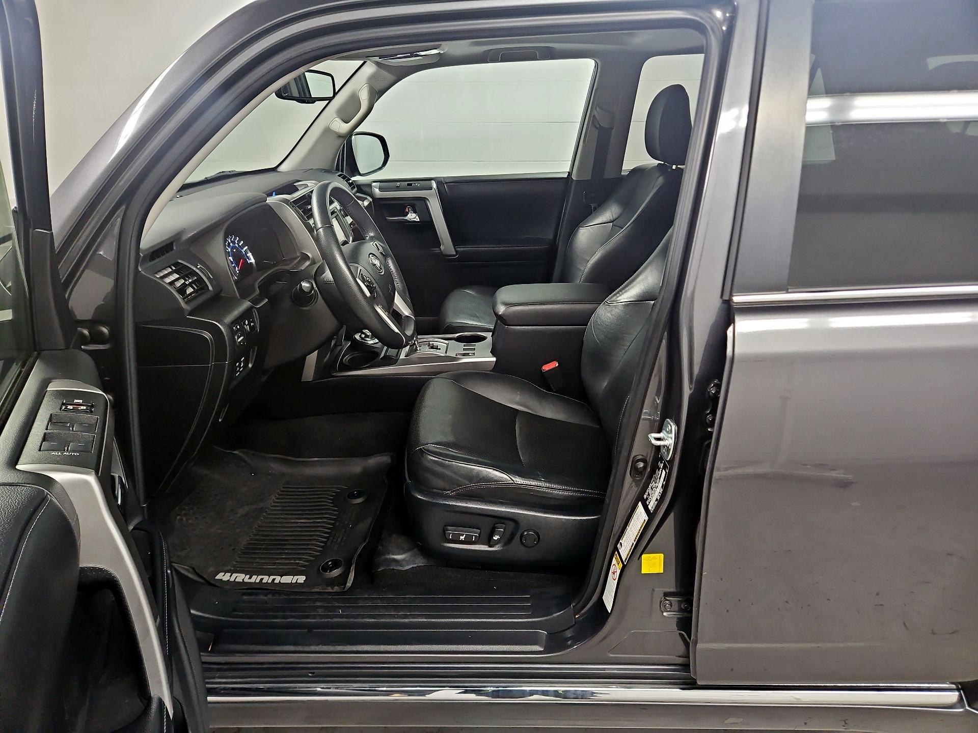 Thumbnail: 2019 Toyota 4Runner - 11