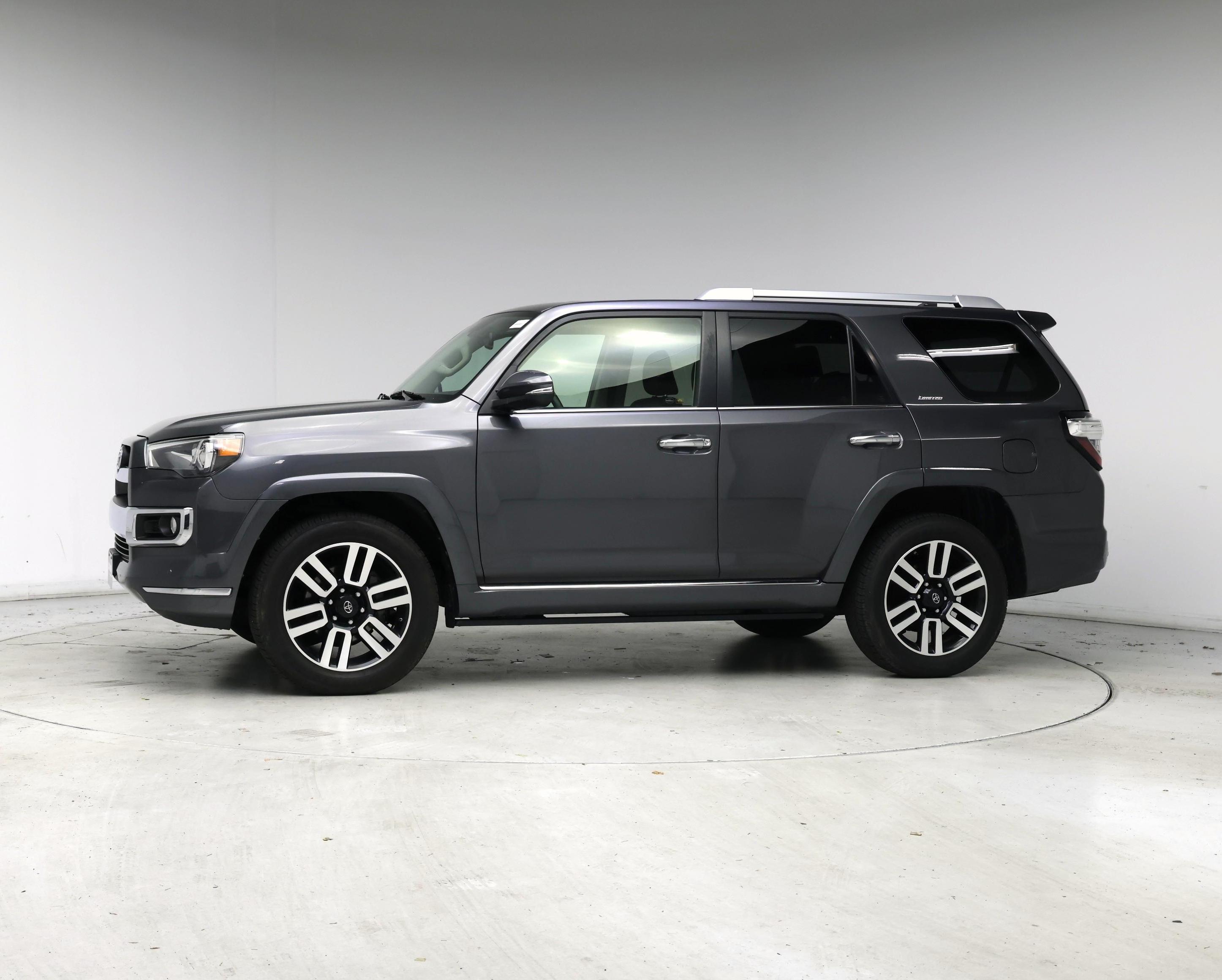 Thumbnail: 2019 Toyota 4Runner - 3