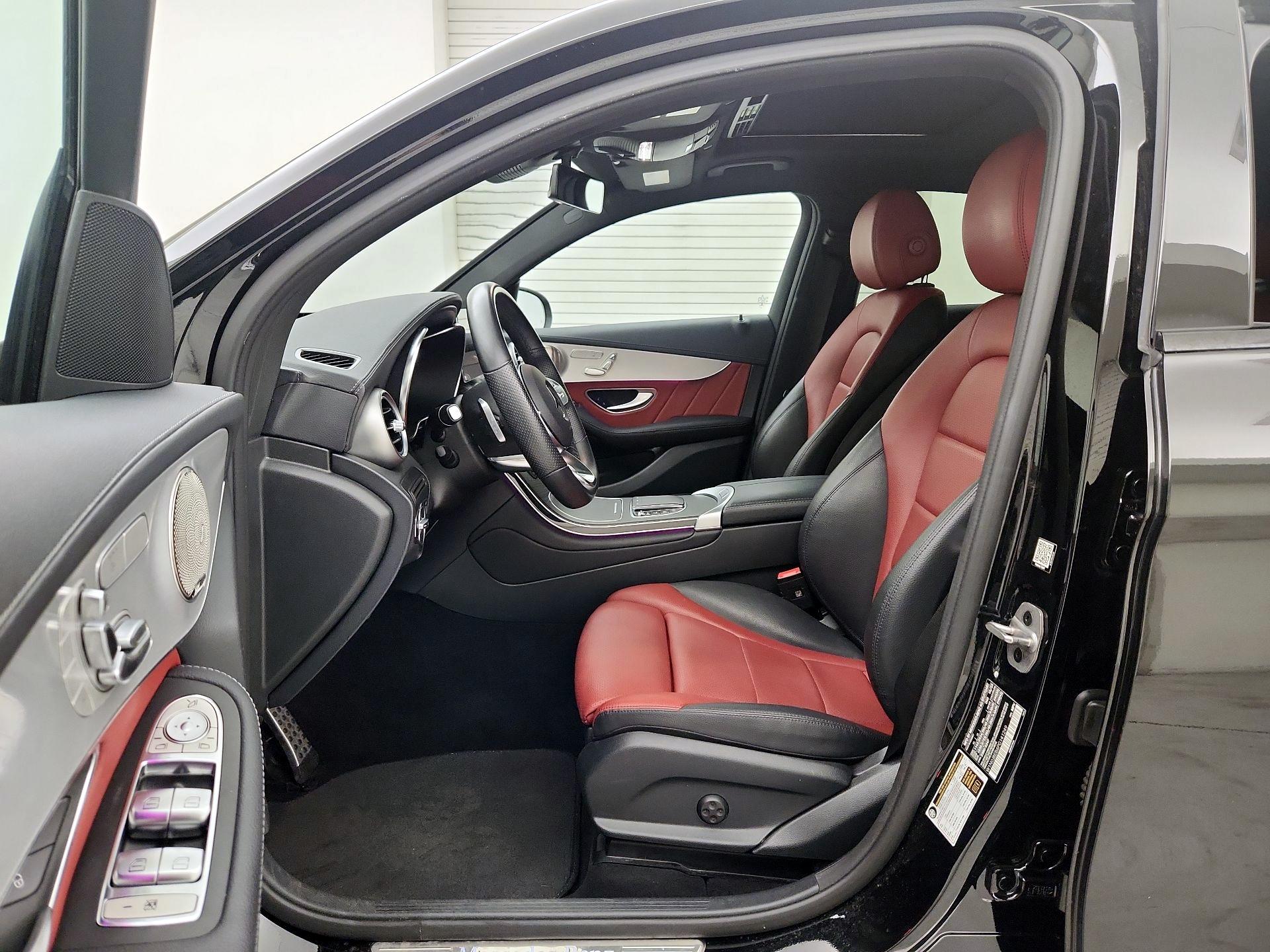 Thumbnail: 2023 Mercedes-Benz GLC - 11