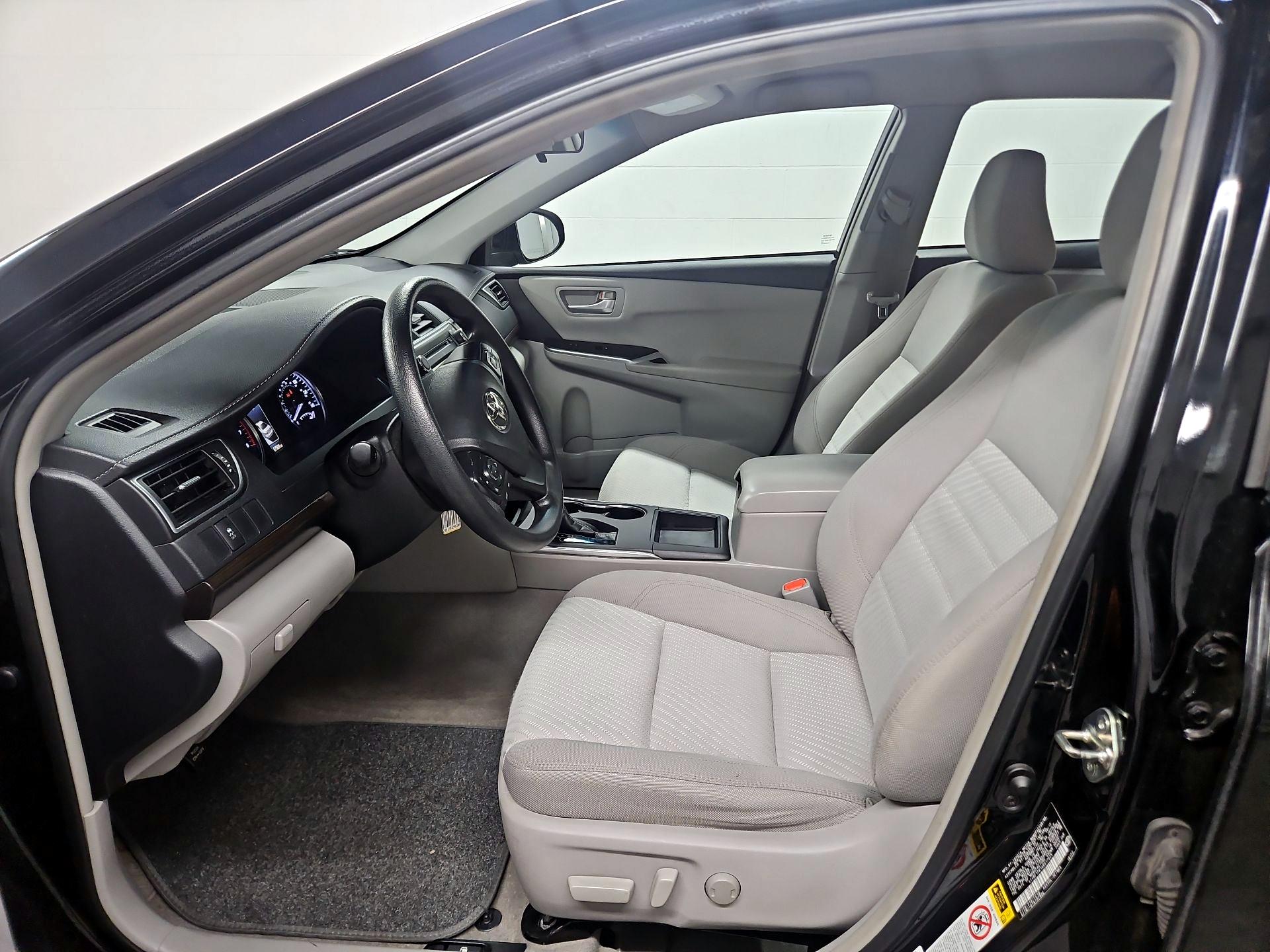 Thumbnail: 2016 Toyota Camry - 11