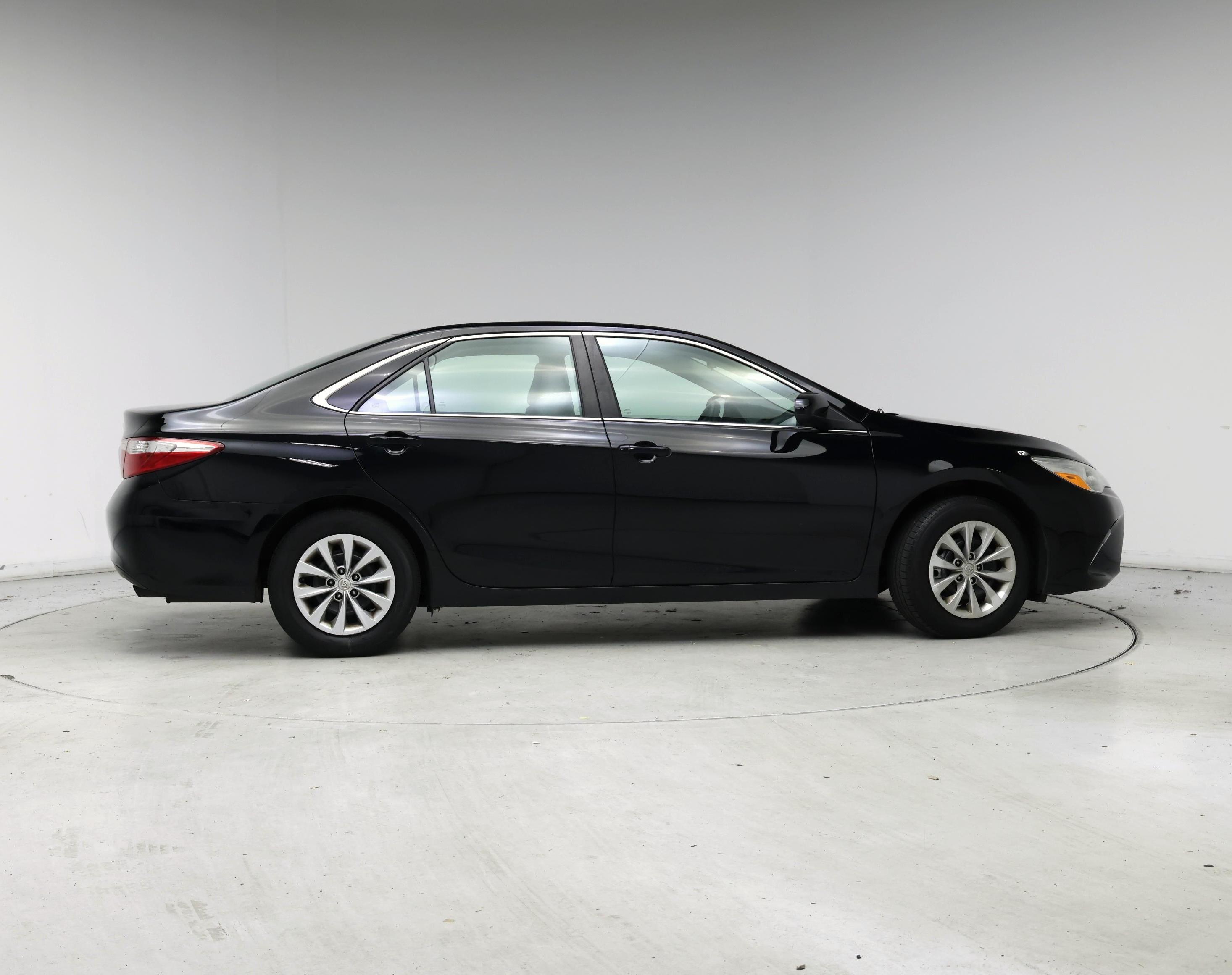Thumbnail: 2016 Toyota Camry - 7