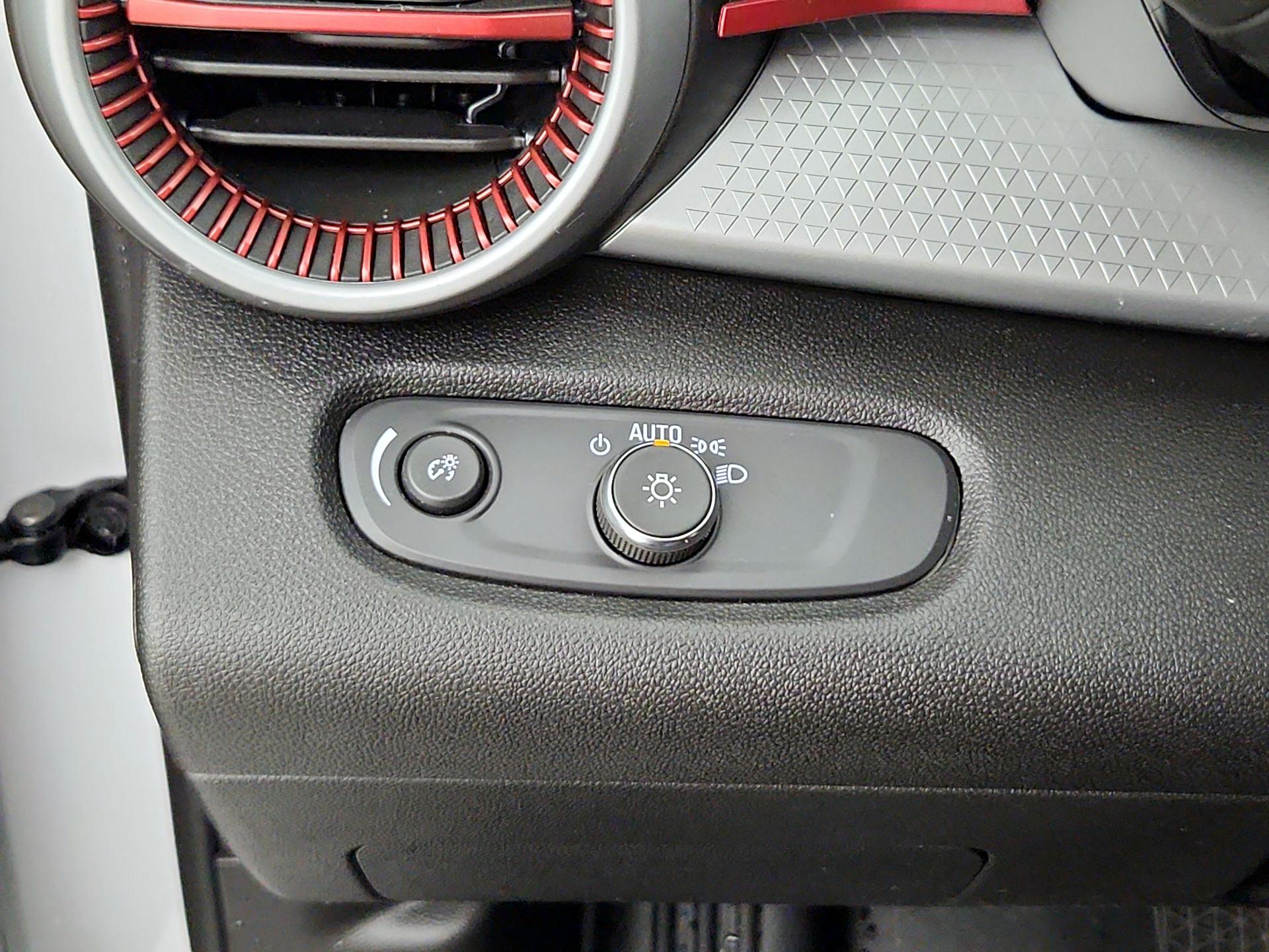 Thumbnail: 2025 Chevrolet Trax - 13