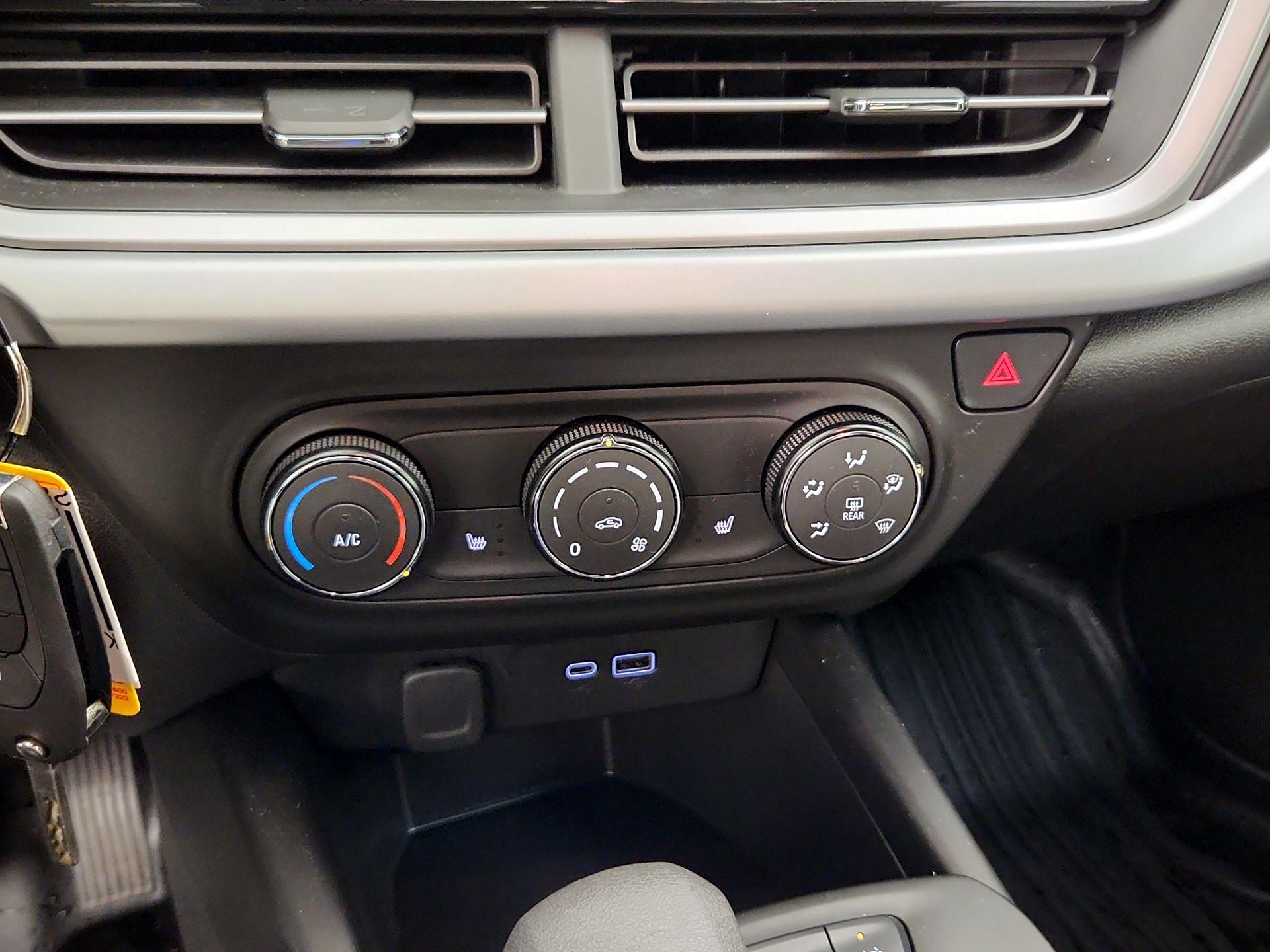 Thumbnail: 2025 Chevrolet Trax - 16