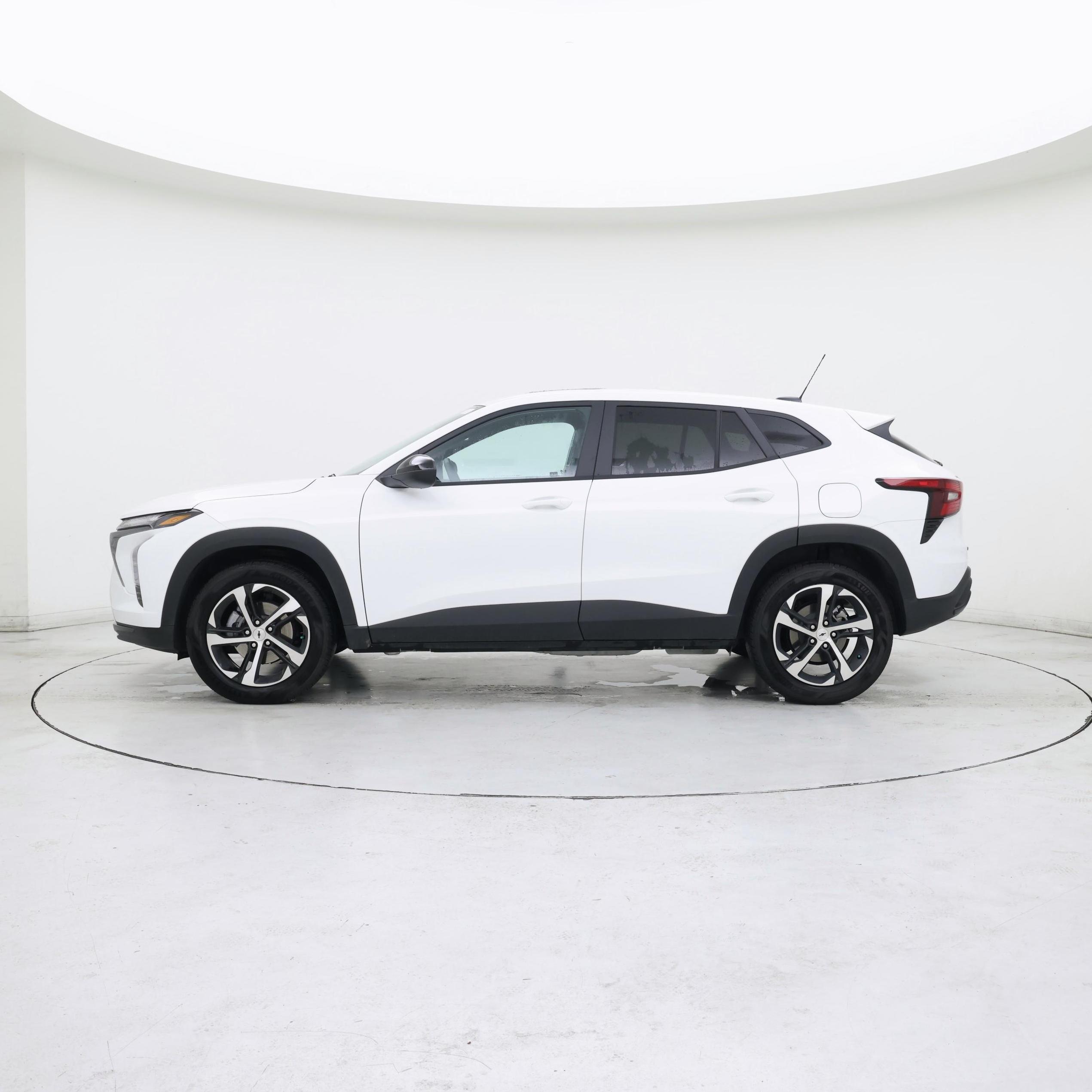 Thumbnail: 2025 Chevrolet Trax - 3