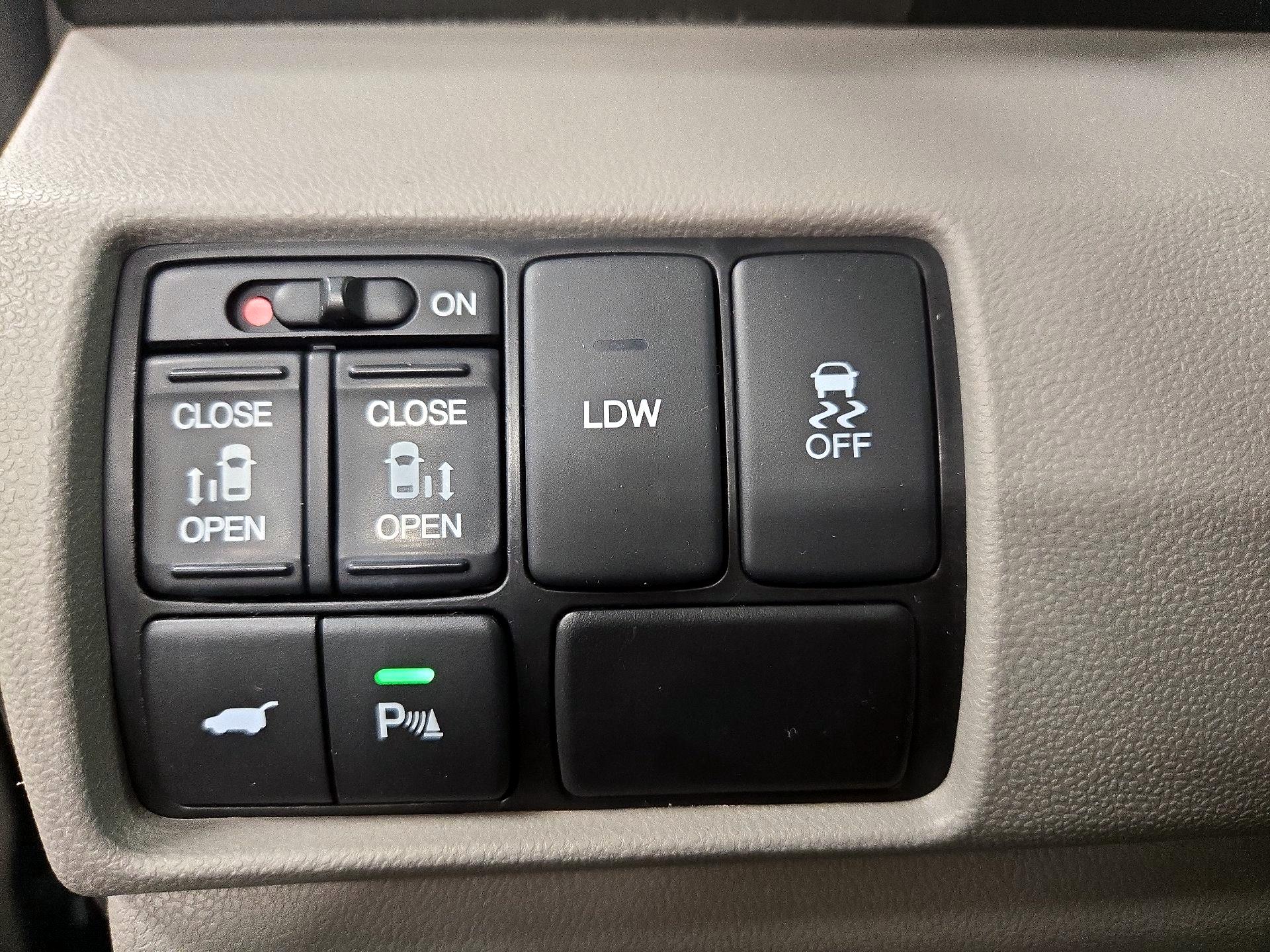 Thumbnail: 2014 Honda Odyssey - 13