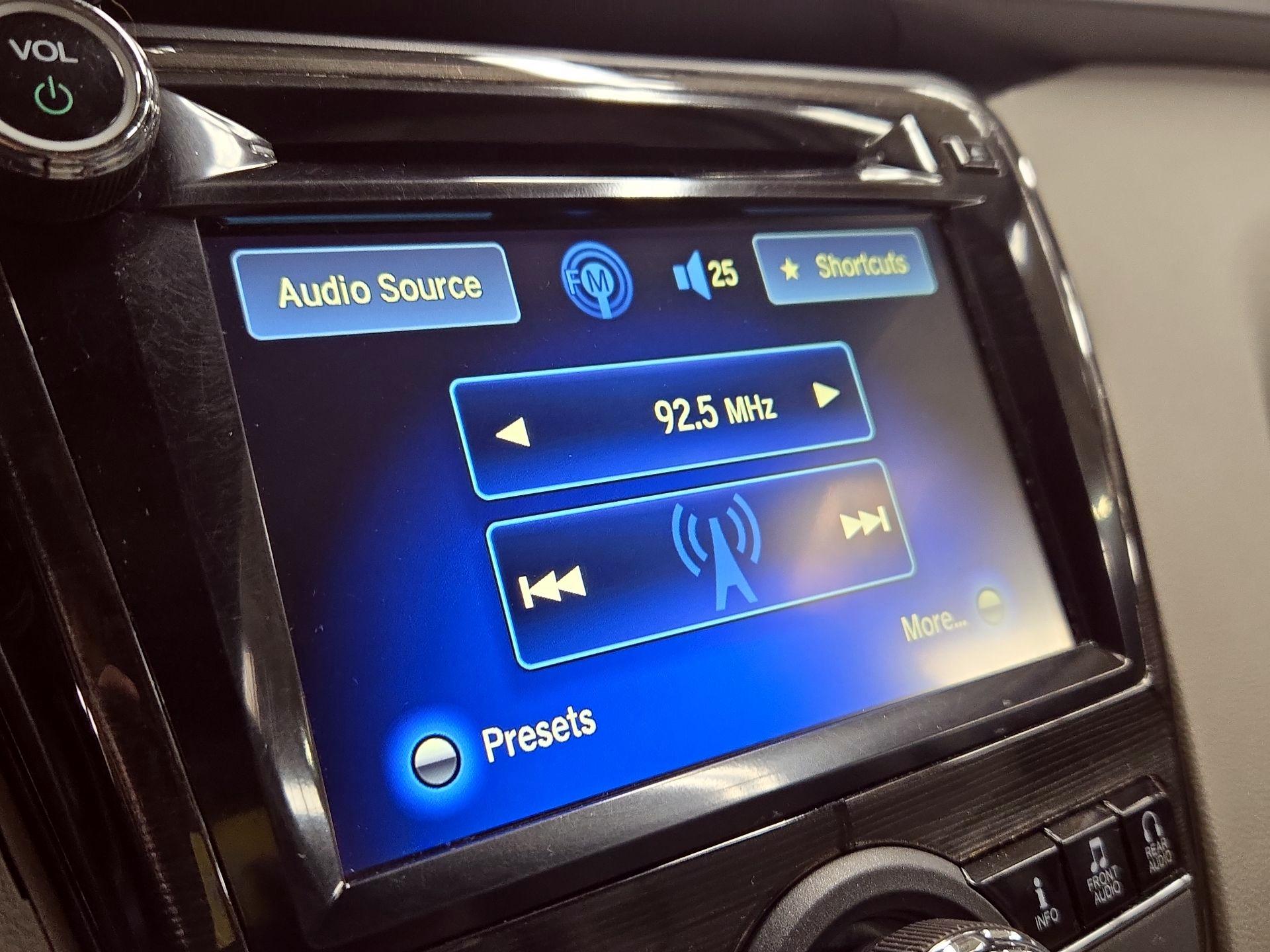 Thumbnail: 2014 Honda Odyssey - 16