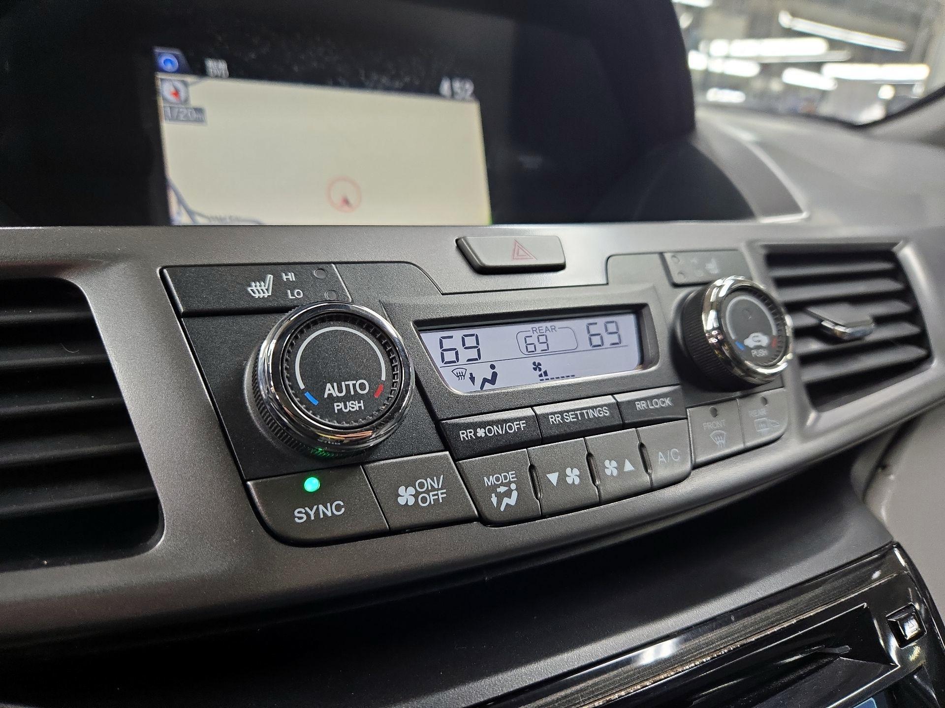 Thumbnail: 2014 Honda Odyssey - 17