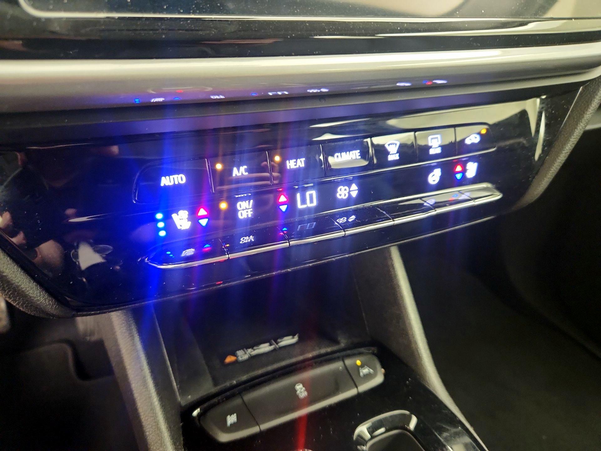 Thumbnail: 2023 Chevrolet Bolt EUV - 16