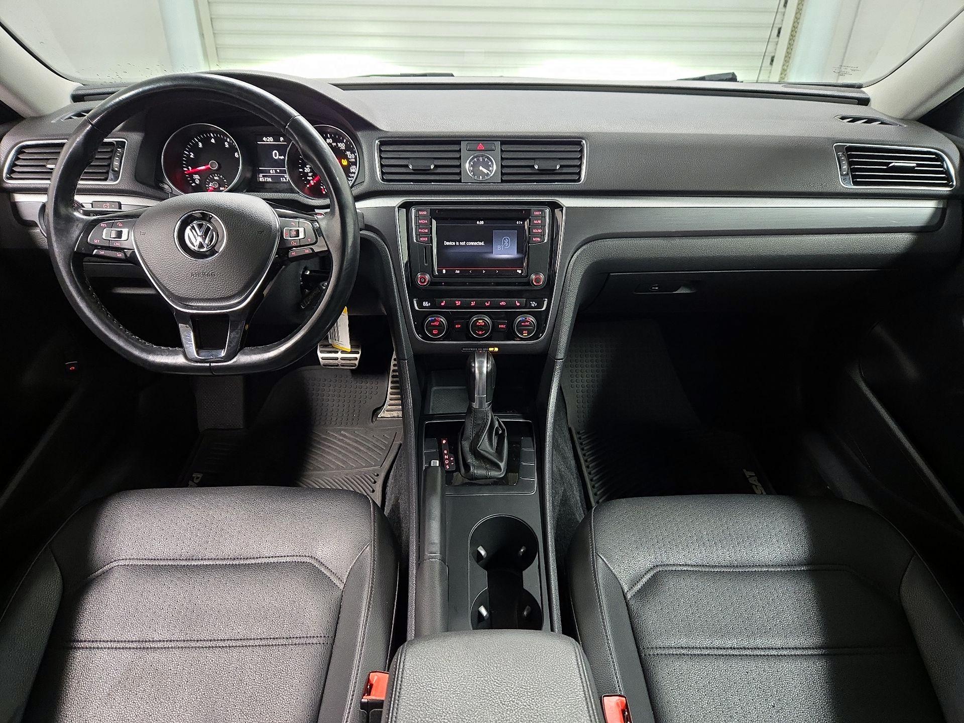 Thumbnail: 2017 Volkswagen Passat - 9